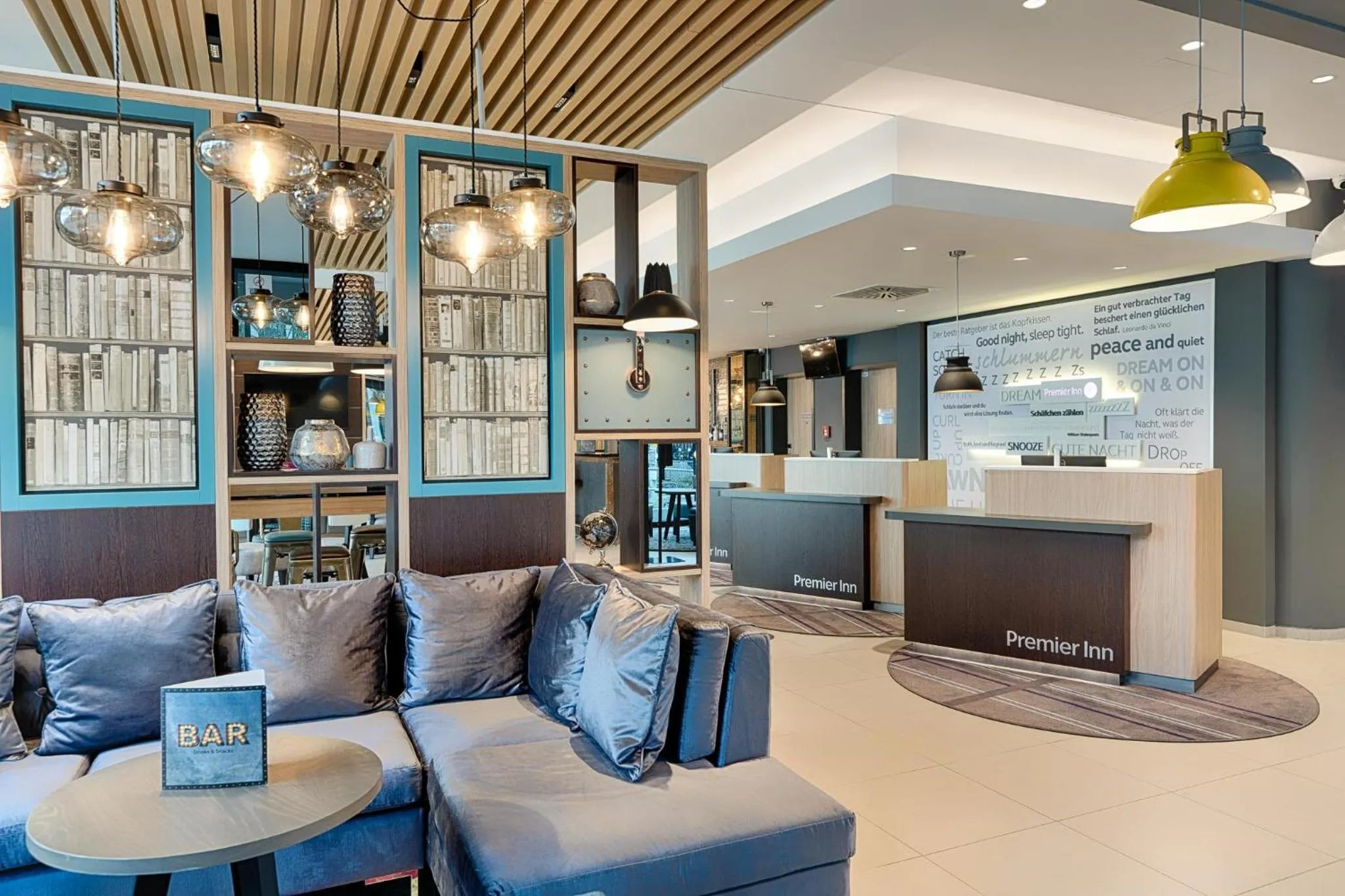 Lobby or reception in Premier Inn Frankfurt Westend