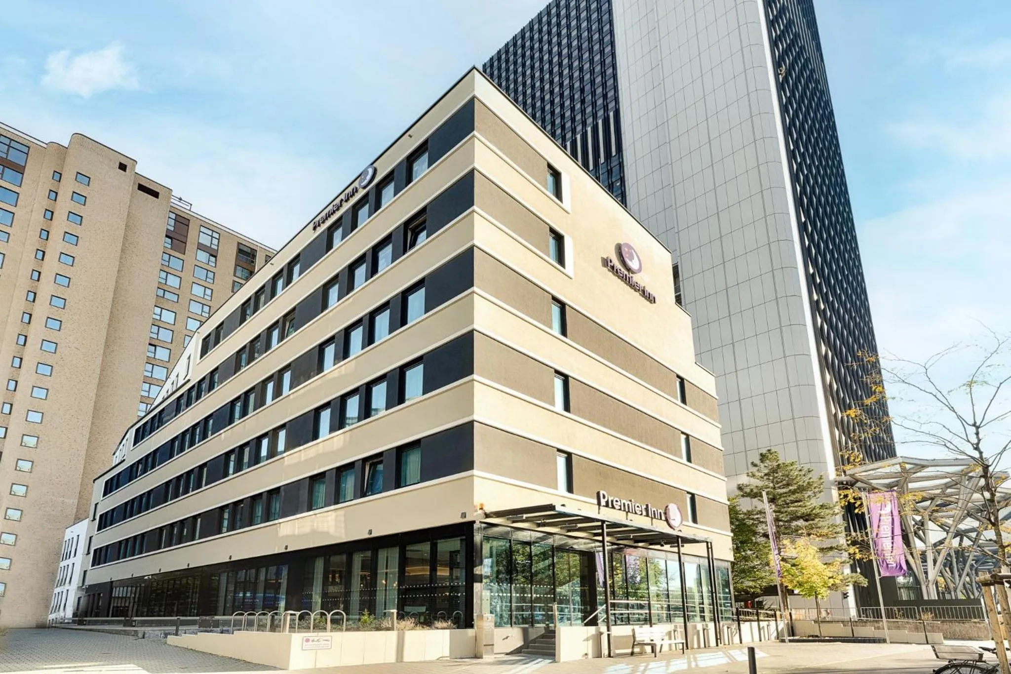 Property building in Premier Inn Frankfurt Westend