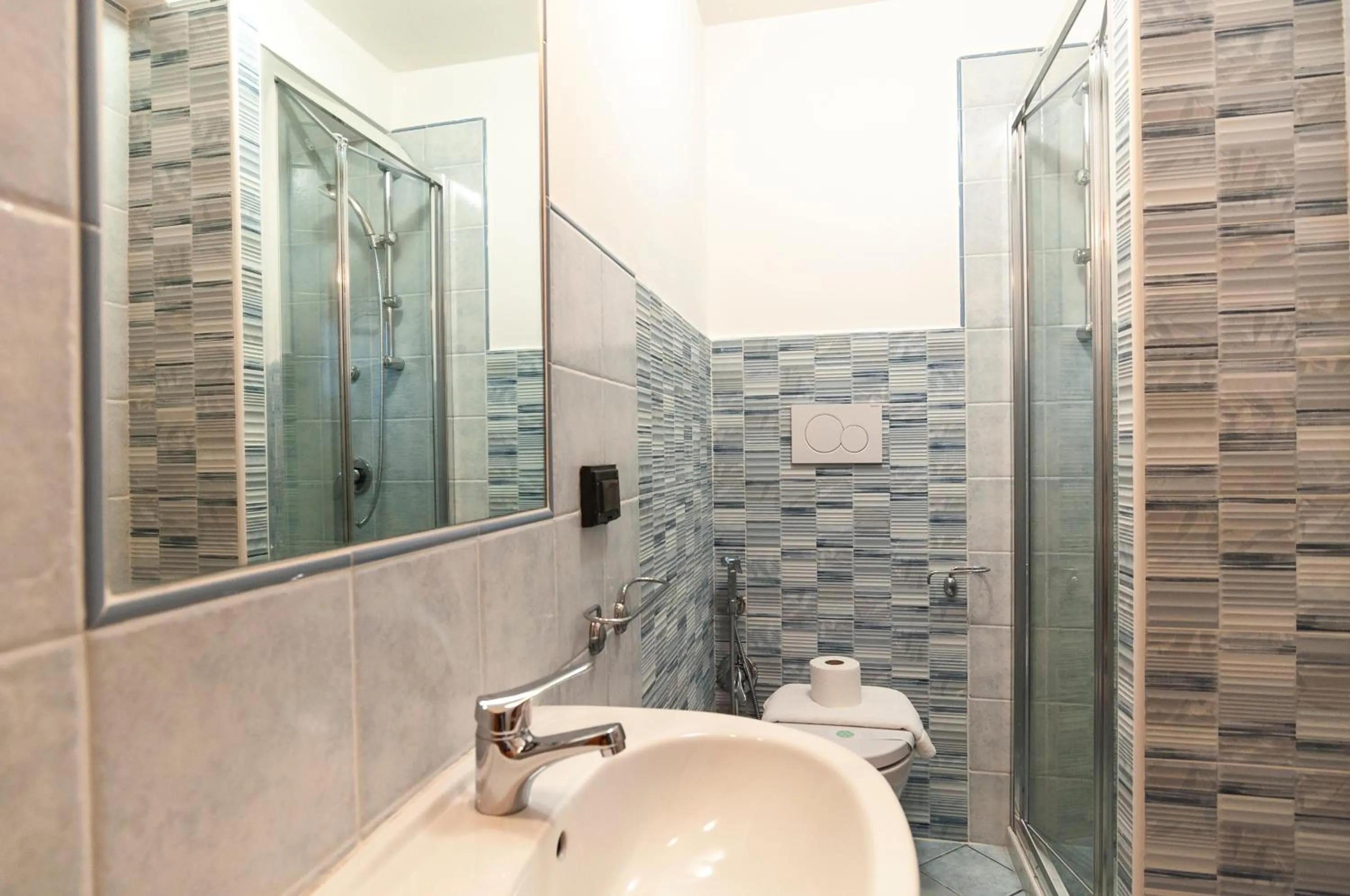 Bathroom in Casa Vacanza Nibbio 26