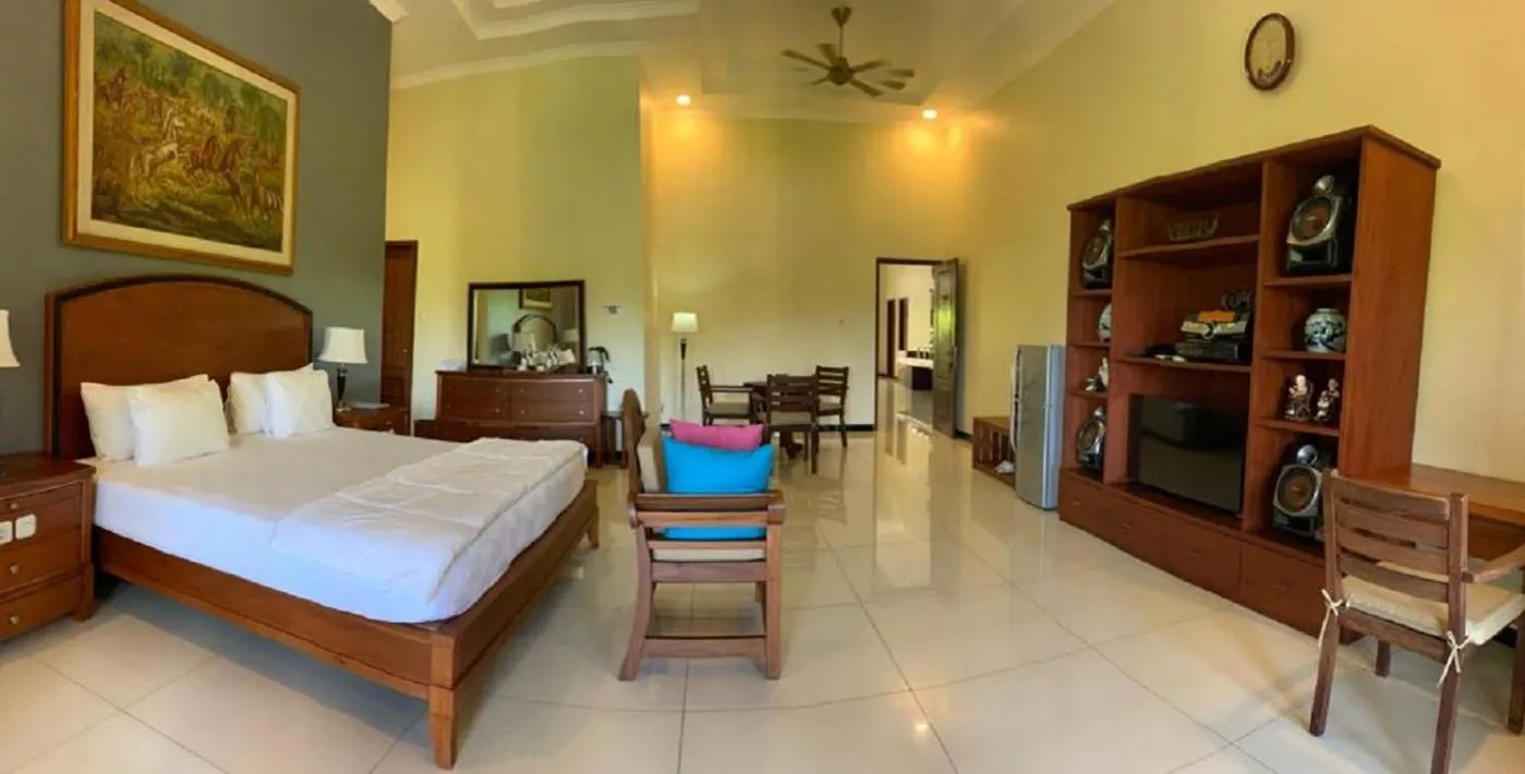 Bed in Hotel & Villa Bukit Indah Saumlaki by LeGreen