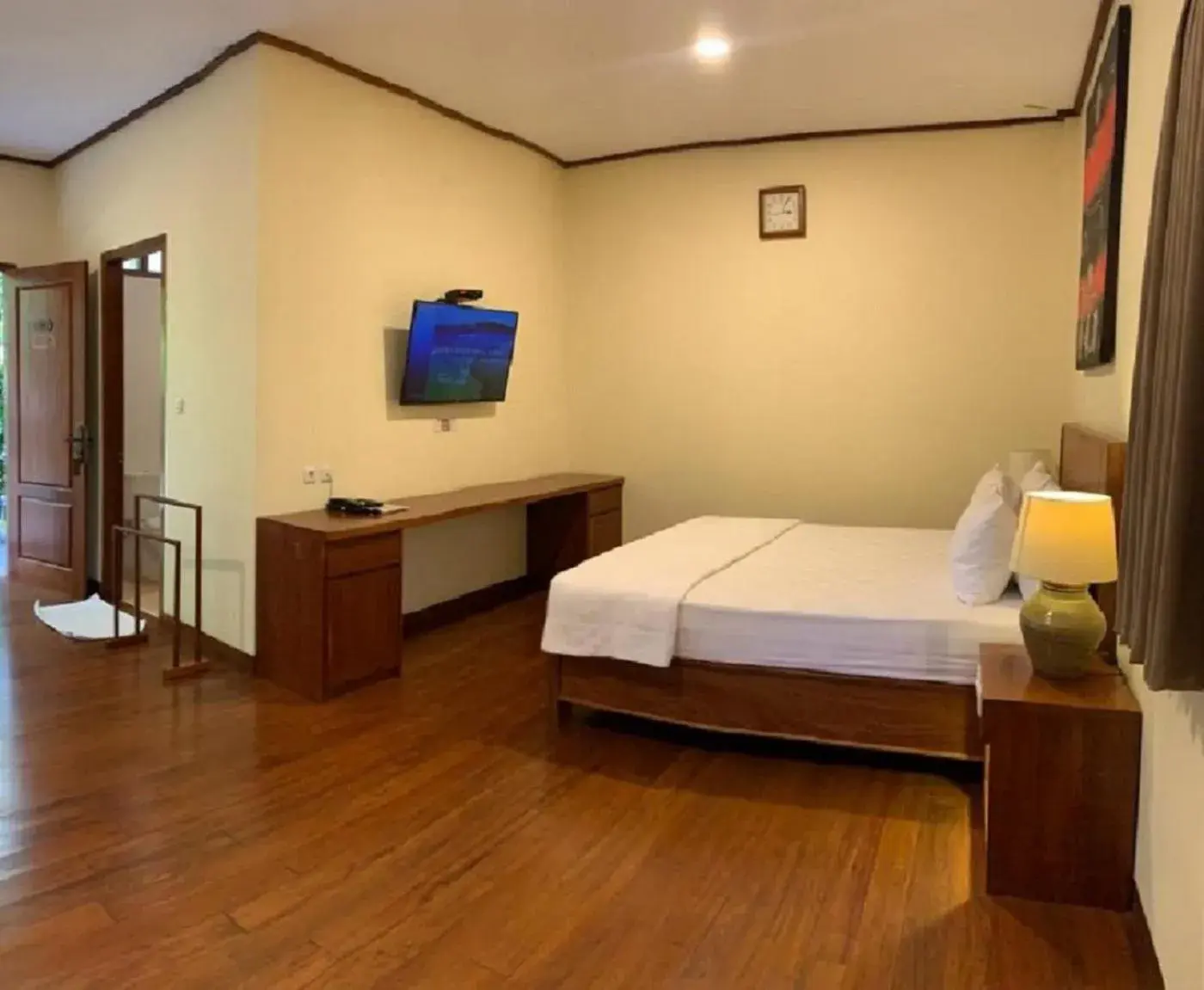 Bed in Hotel & Villa Bukit Indah Saumlaki by LeGreen Bed in Hotel & Villa Bukit Indah Saumlaki by LeGreen