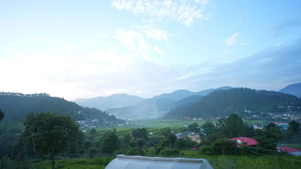 Mountain view in Cortland Jungle Resort