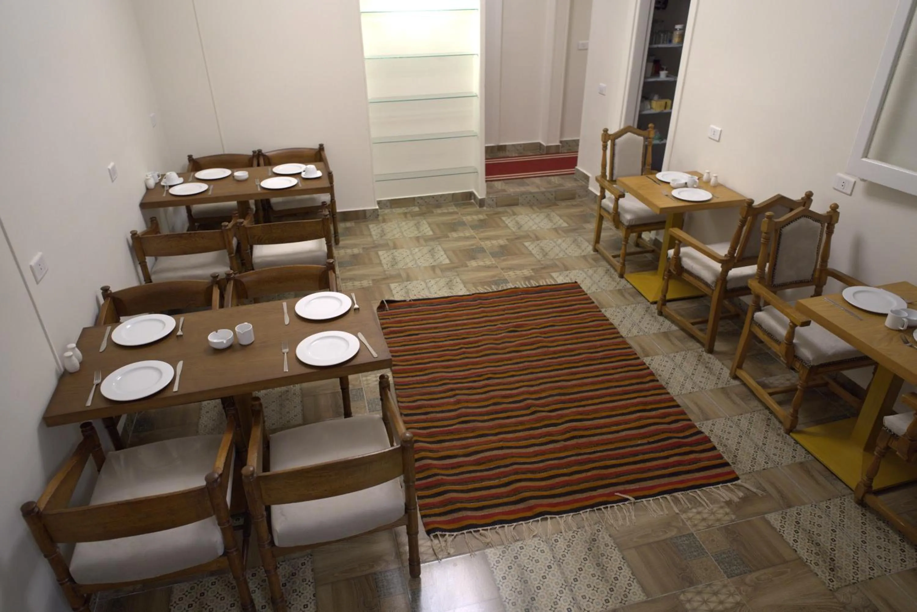 Restaurant/places to eat in Central Cairo Hotel