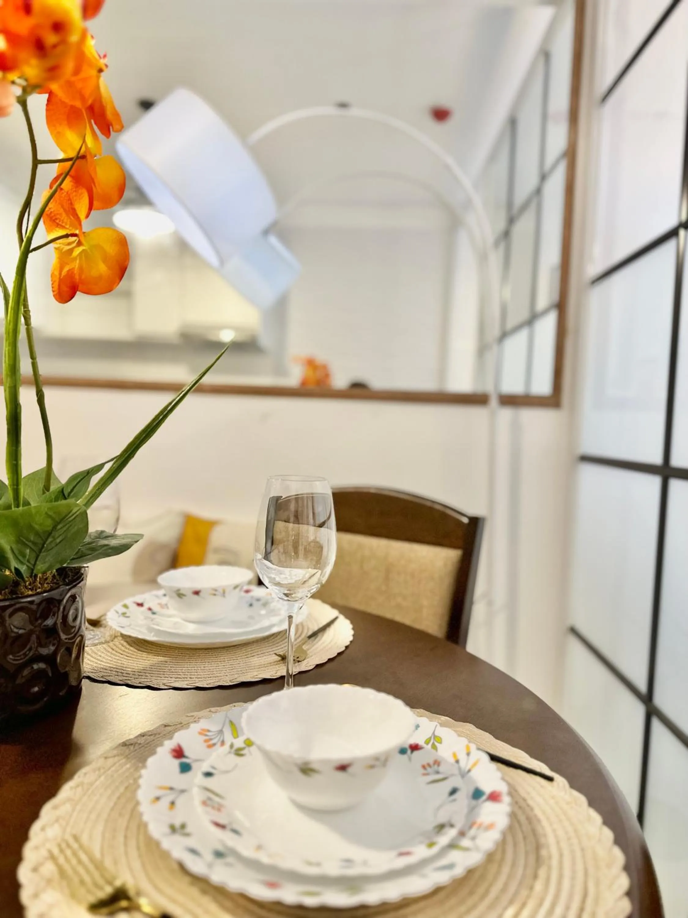 Scandinavian 1 BR beside SM CDO w POOL and Netflix