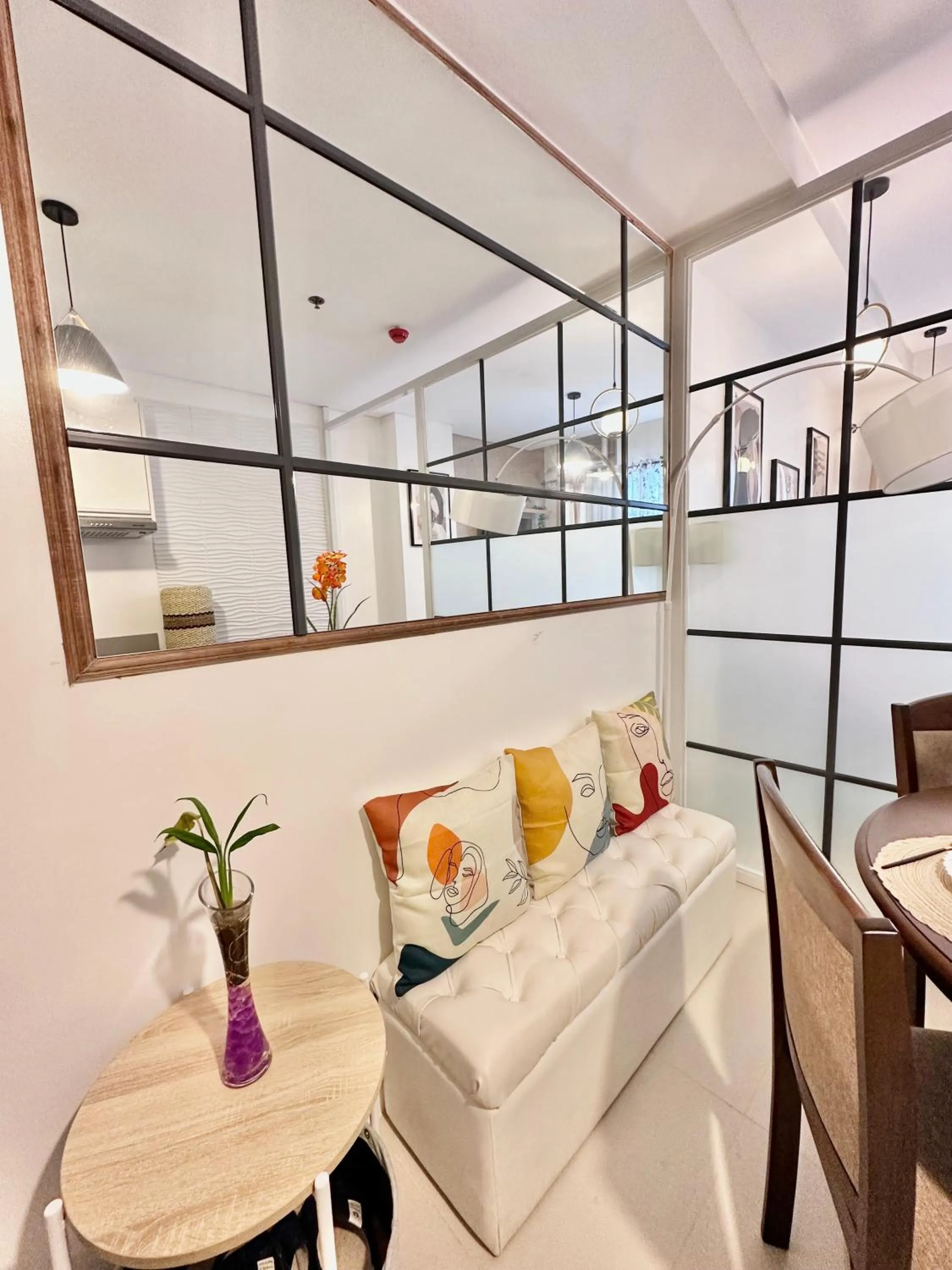 Scandinavian 1 BR beside SM CDO w POOL and Netflix