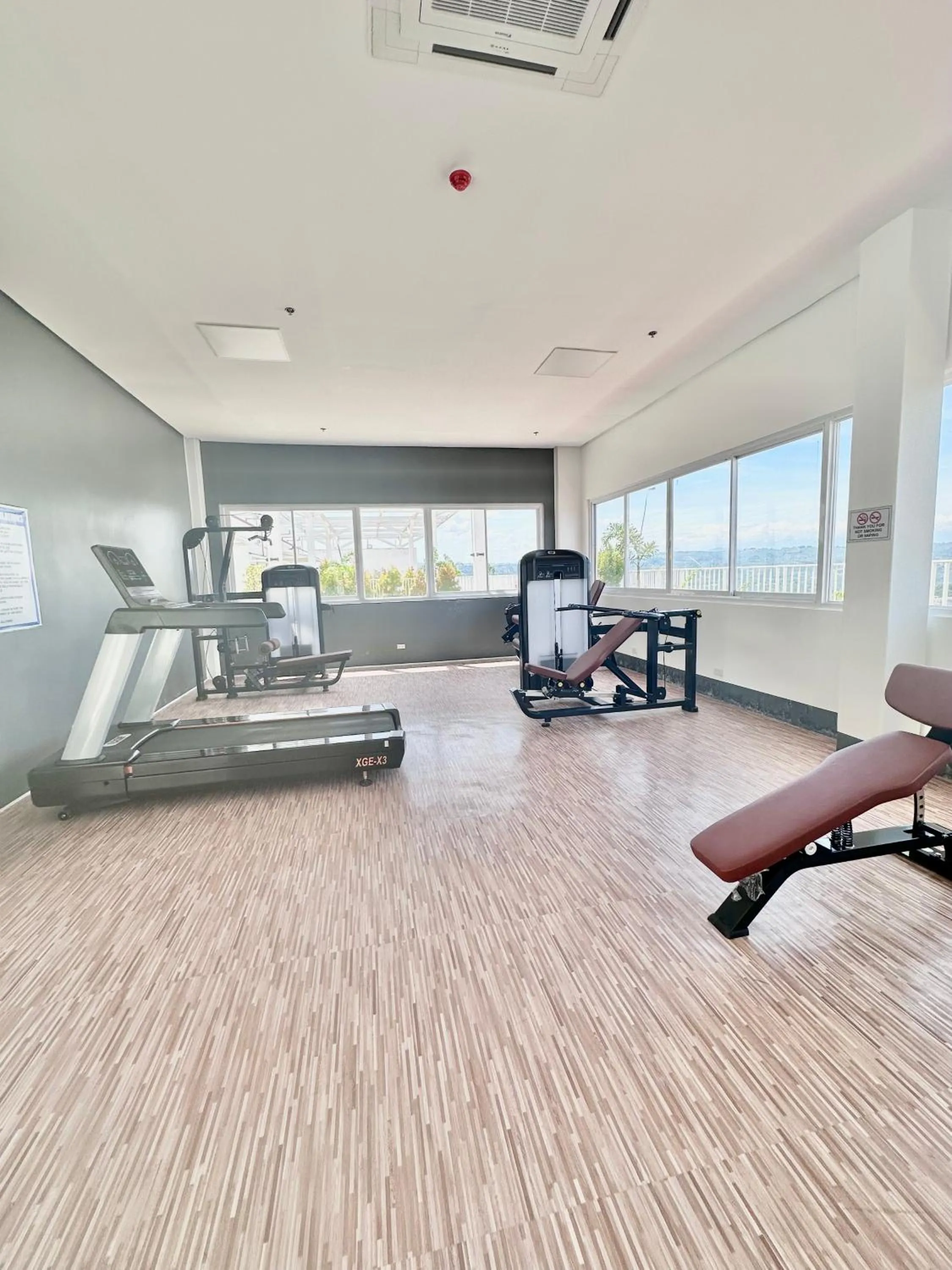 Scandinavian 1 BR beside SM CDO w POOL and Netflix