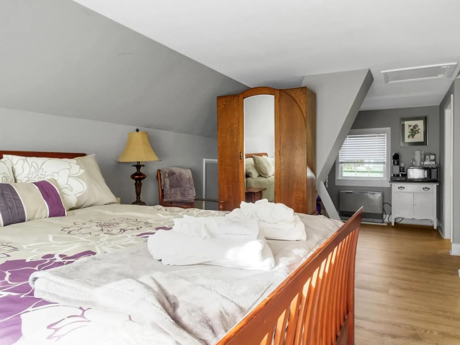 Bed in The Thistle Inn