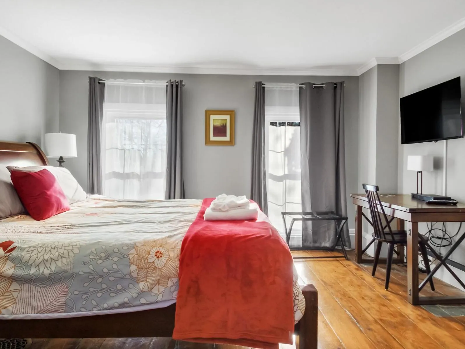 Bed in The Thistle Inn