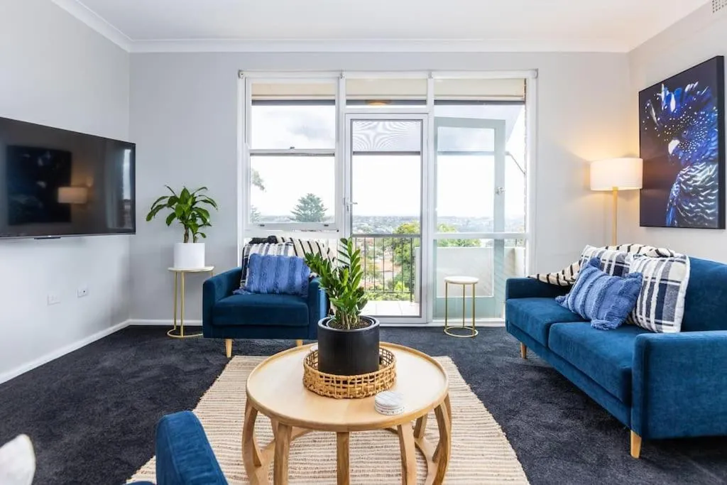 Mosman Views, 2bed, Parking, 15min Walk to Beach