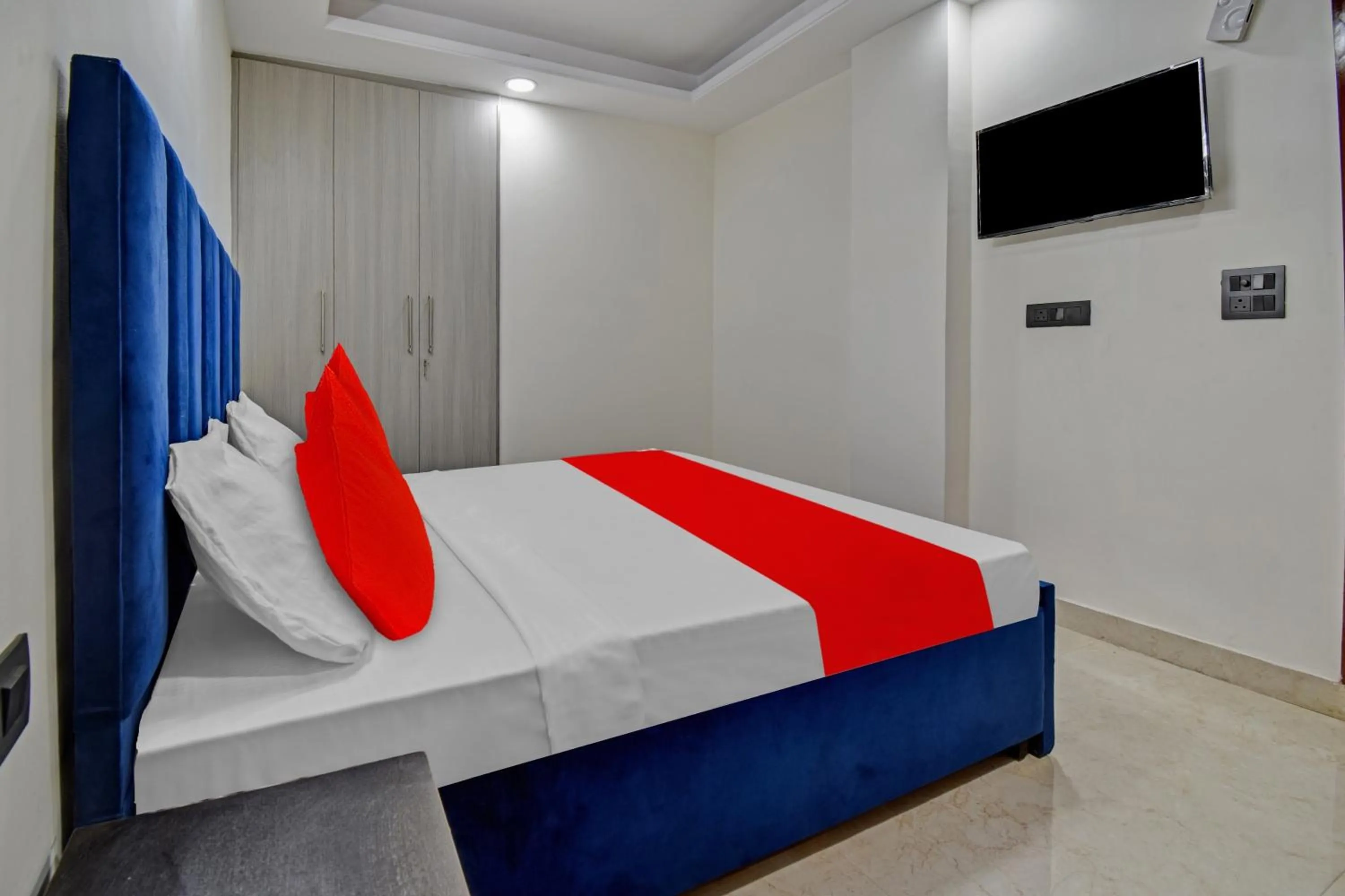 Bedroom, Bed in Hotel O Sai Kripa Stay