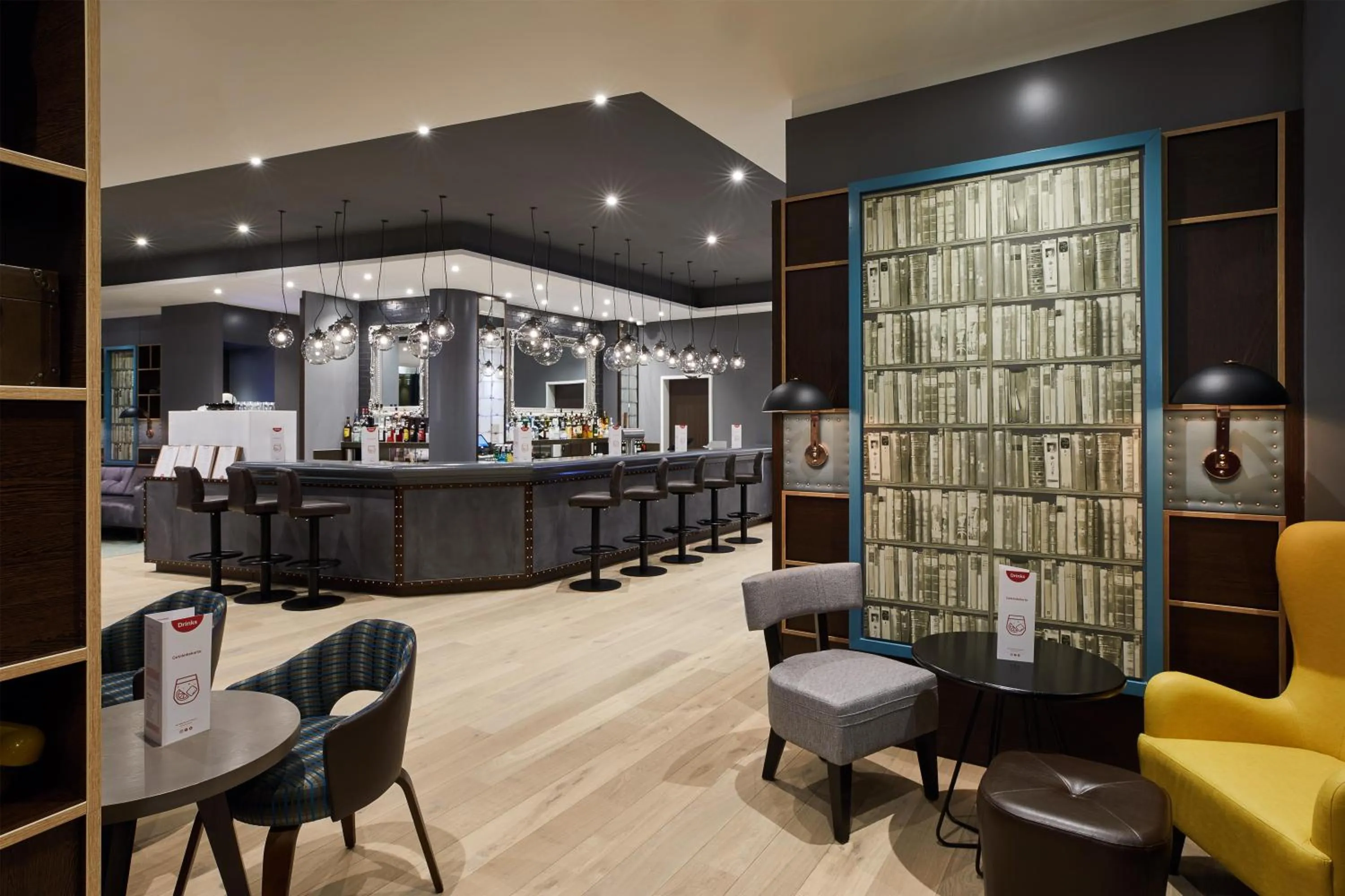 Lounge or bar in Premier Inn Hamburg City Centre