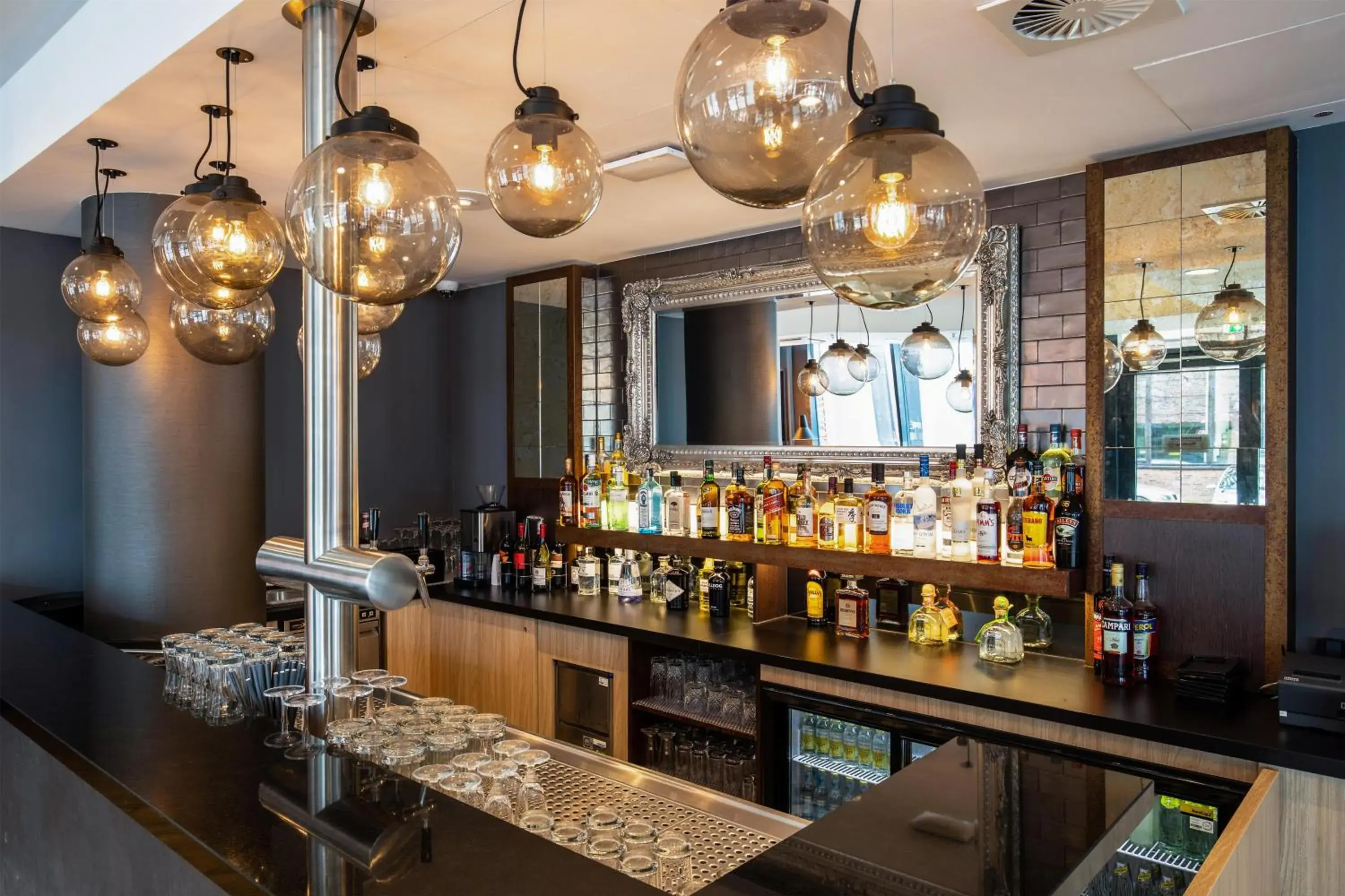 Lounge or bar in Premier Inn Hamburg City Hammerbrook Lounge or bar in Premier Inn Hamburg City Hammerbrook