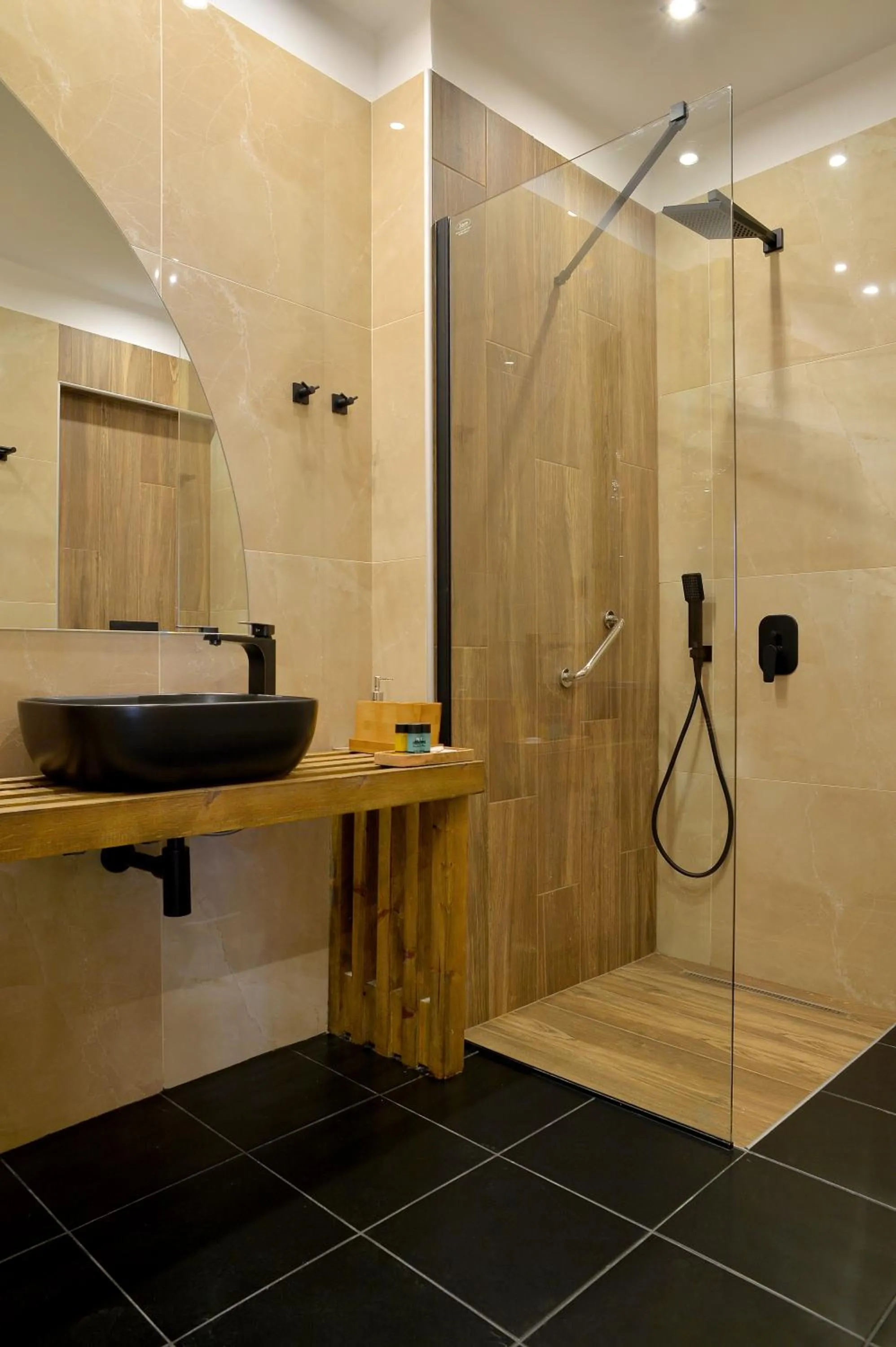 Shower in Swan Paradise Residences