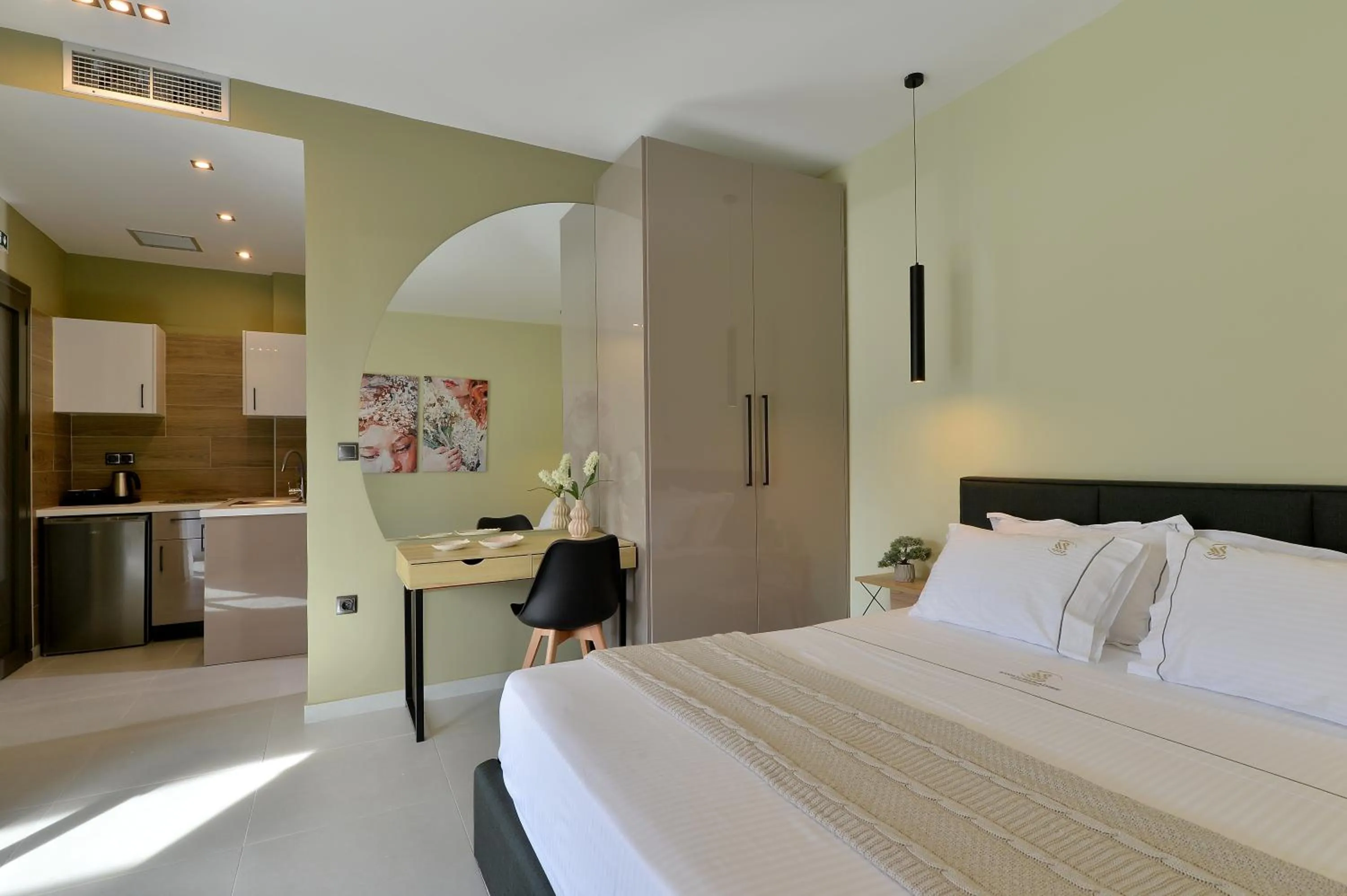 Bedroom, Bed in Swan Paradise Residences