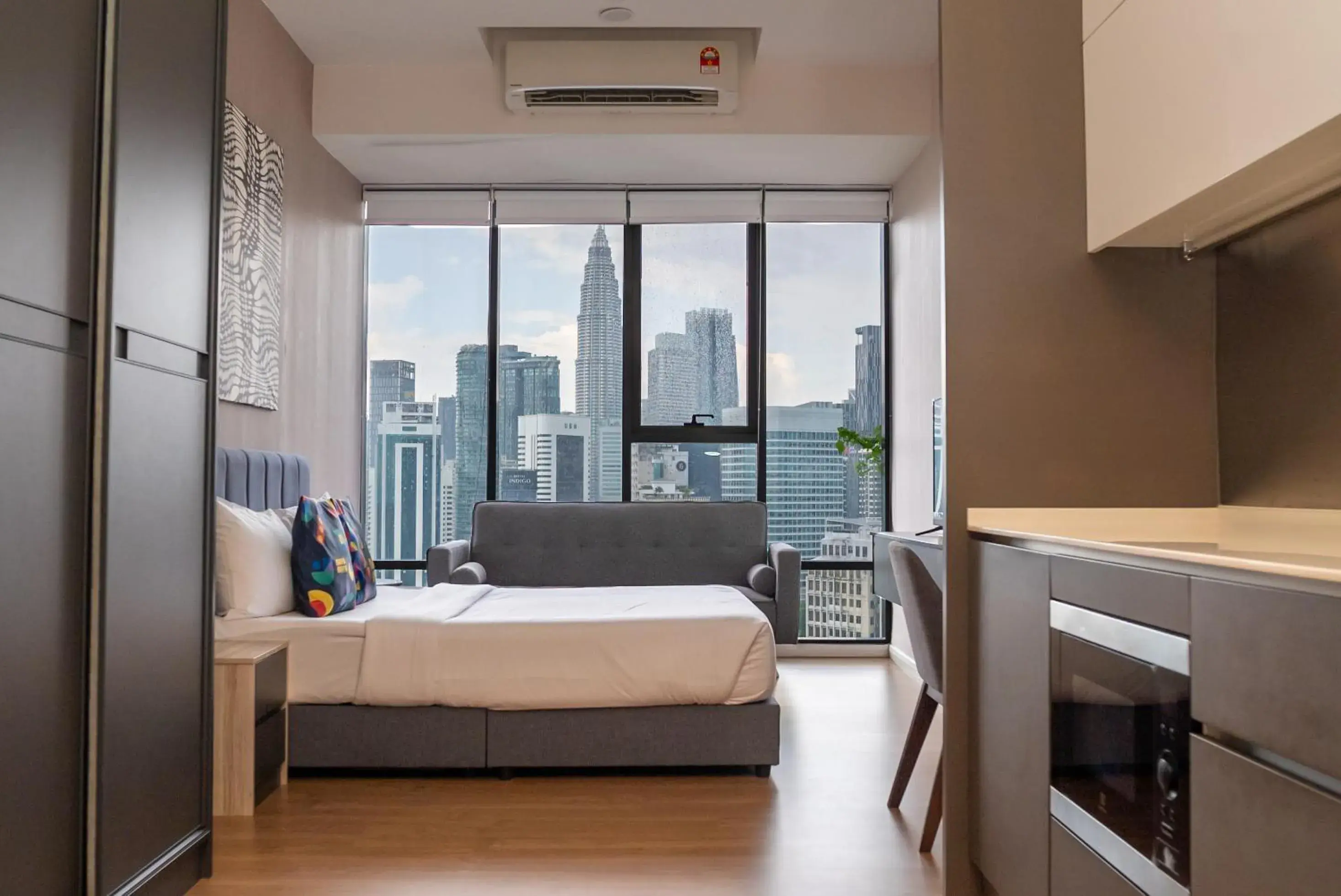 Ceylonz Muji Room sofa bed in Ceylonz Leisure Suites KLCC Ceylonz Muji Room sofa bed in Ceylonz Leisure Suites KLCC