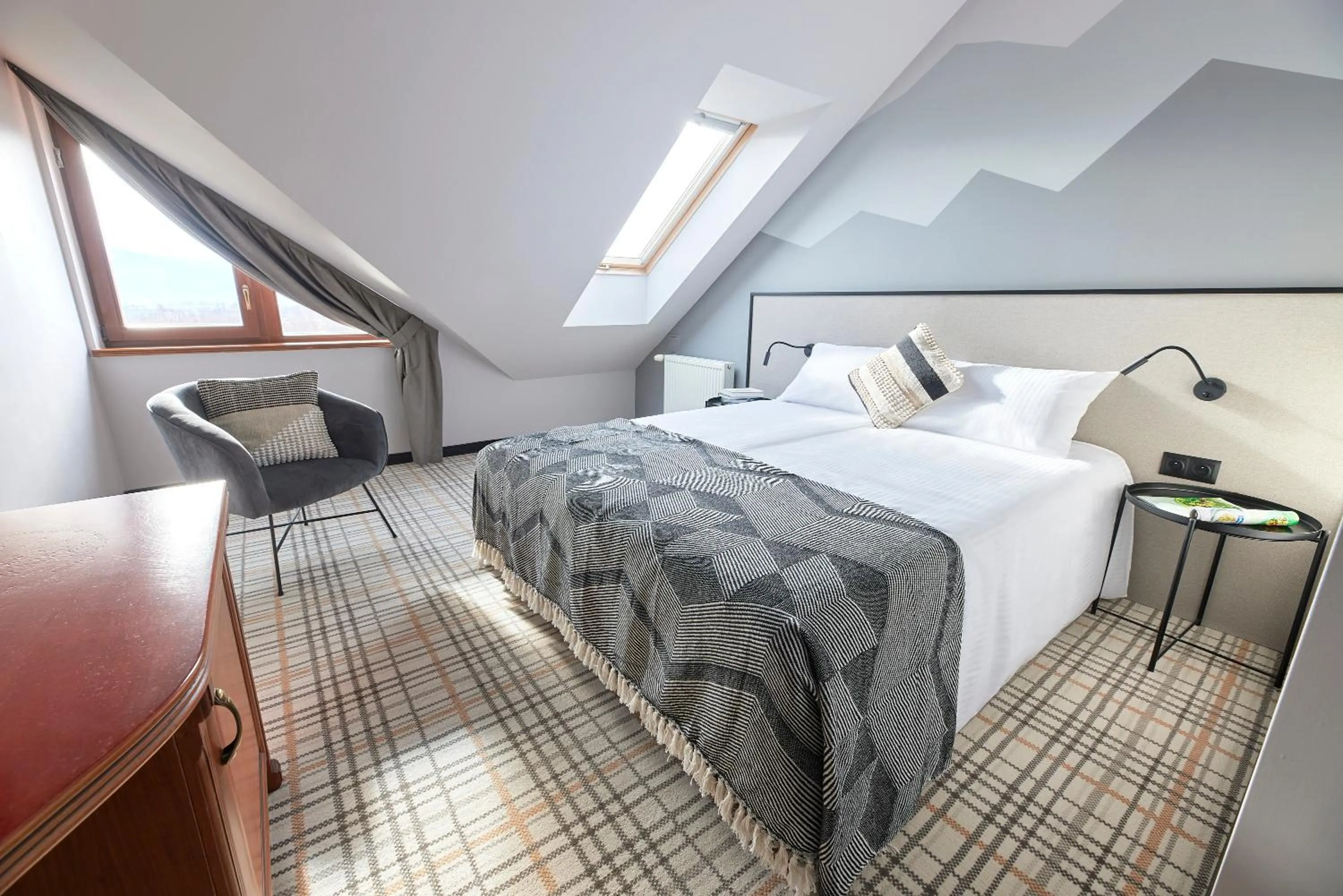 Photo of the whole room in Kyriad Karkonosze