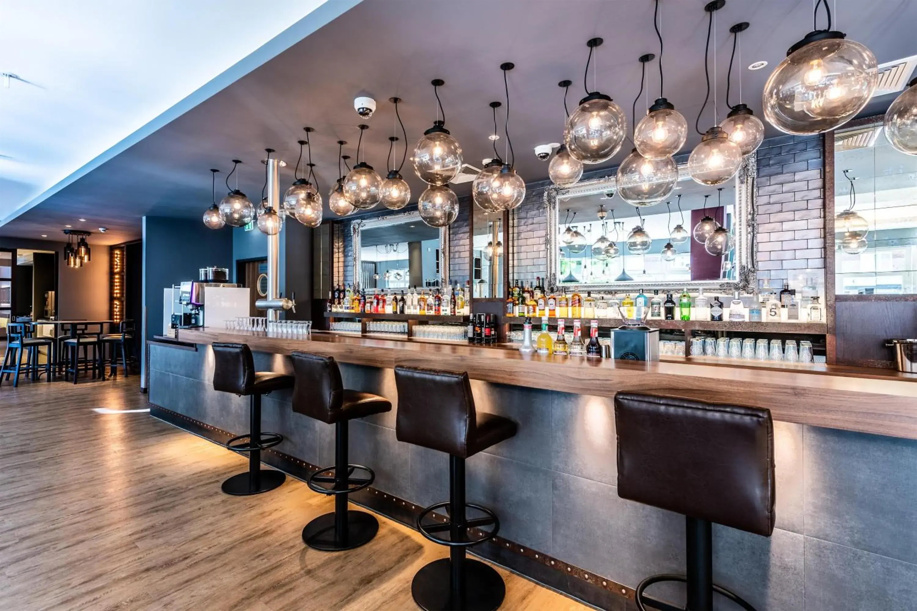 Lounge or bar in Premier Inn Hamburg City Alster Lounge or bar in Premier Inn Hamburg City Alster