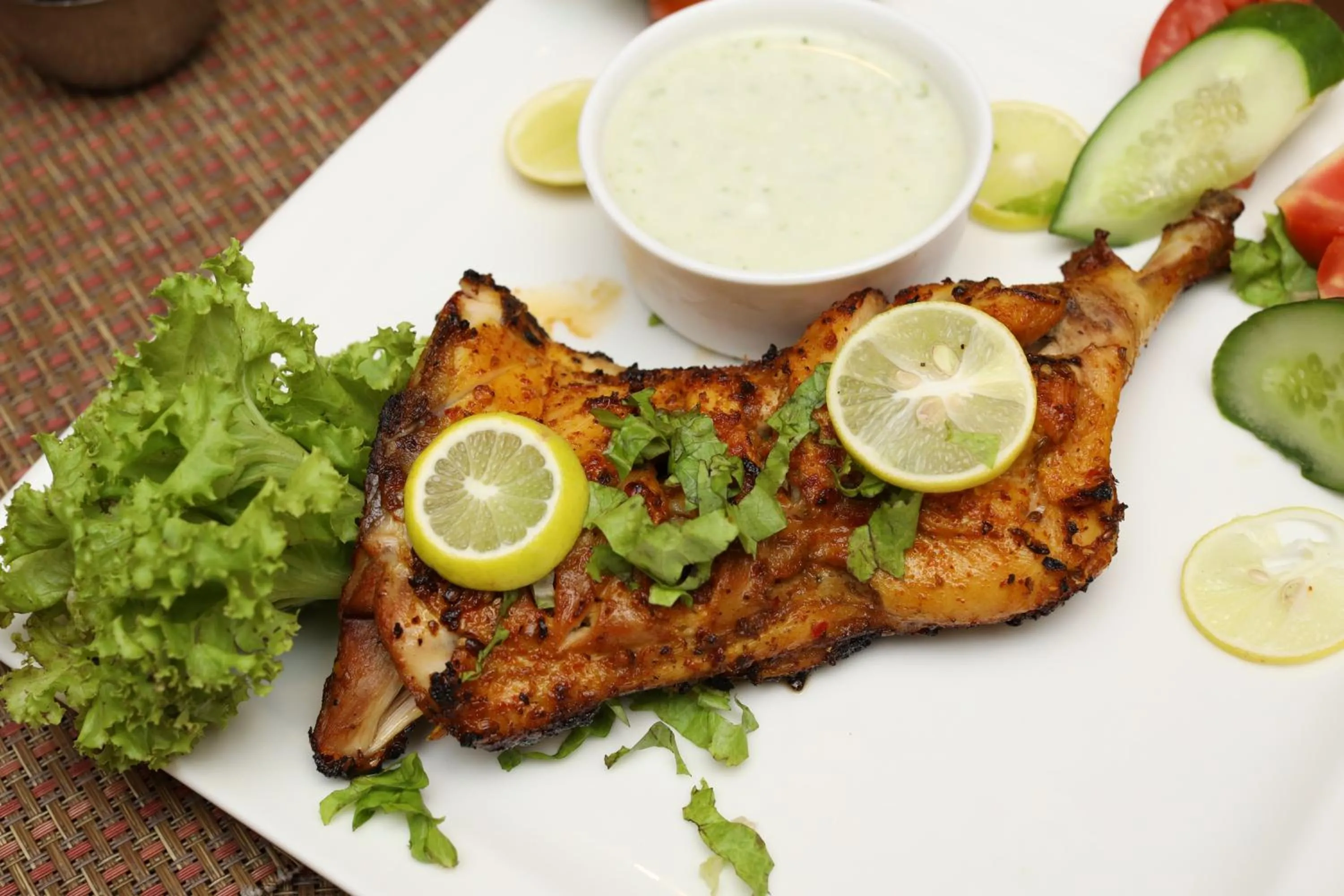 Restaurant/places to eat in Magnum Inn