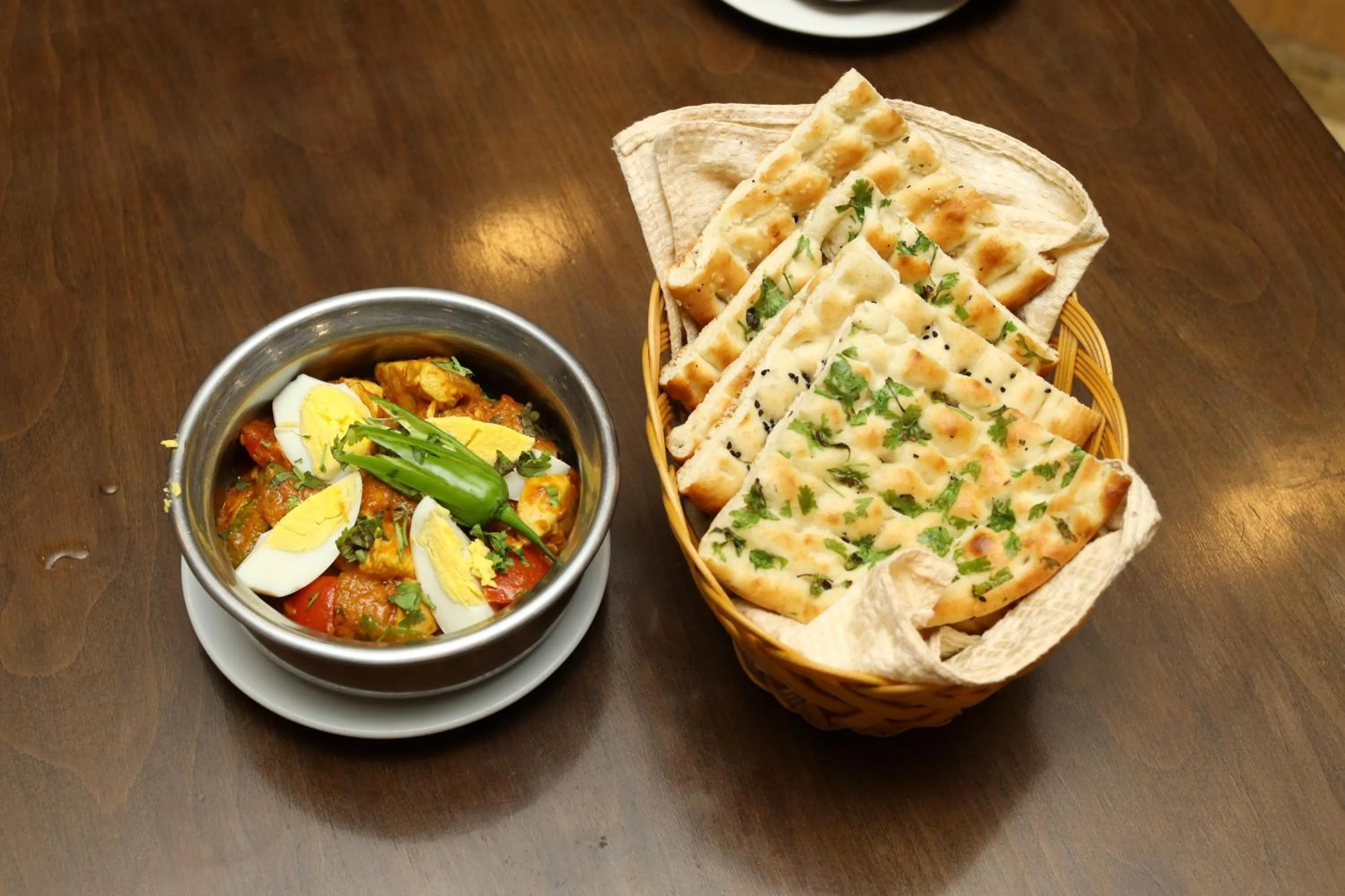 Food and drinks in Magnum Inn