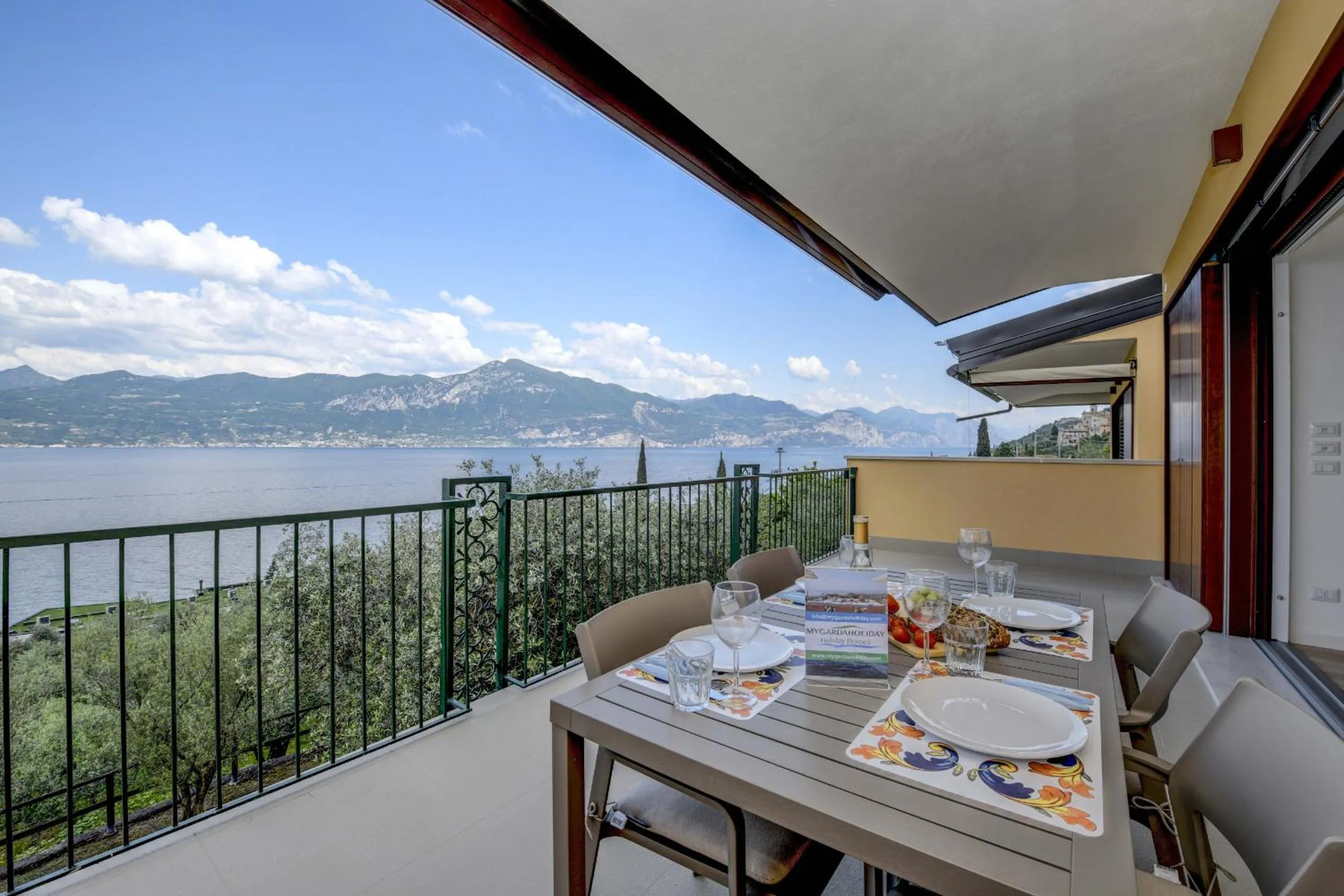 Balcony/Terrace in MGH - Pai Superior Apartment Ora
