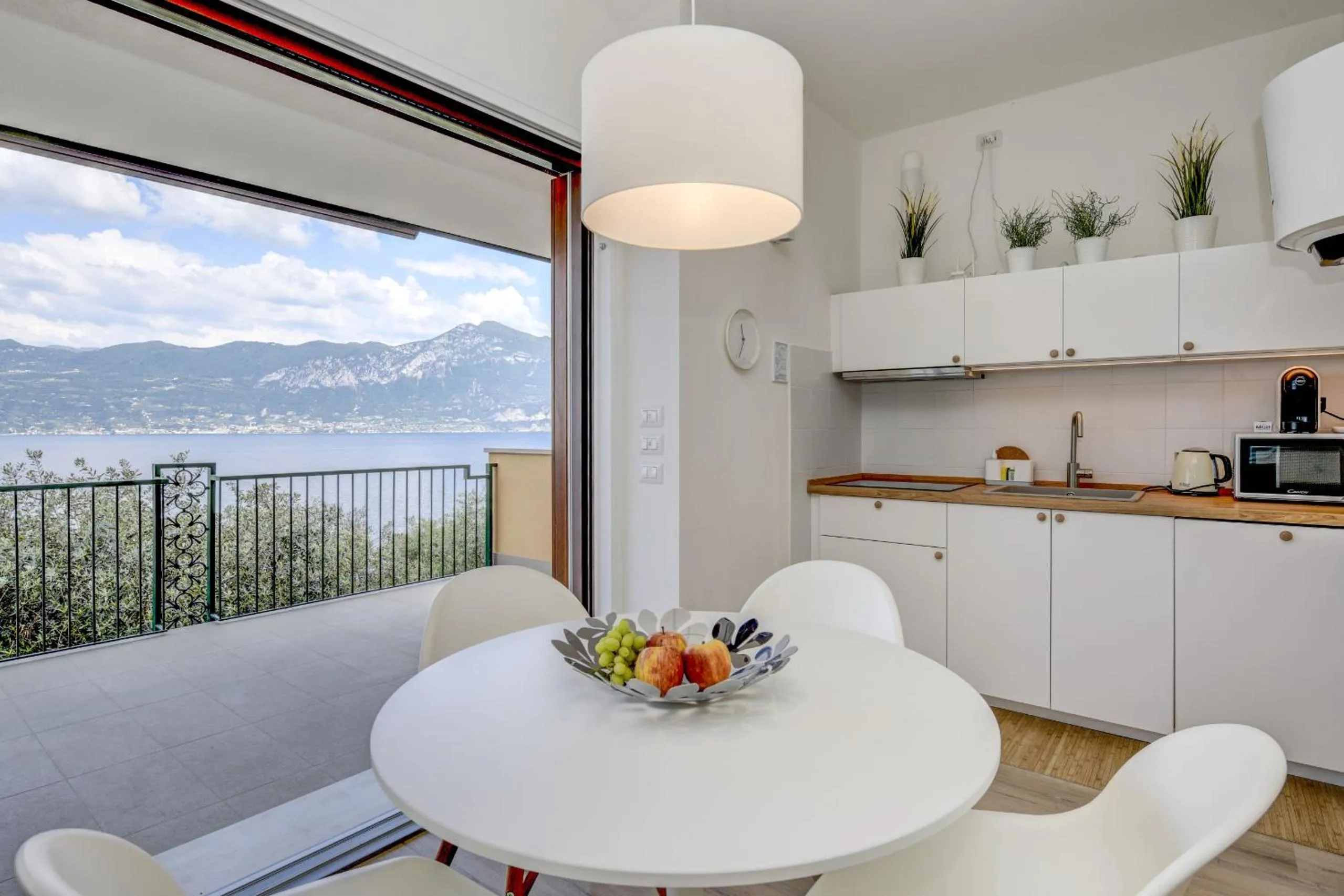 Dining area in MGH - Pai Superior Apartment Ora