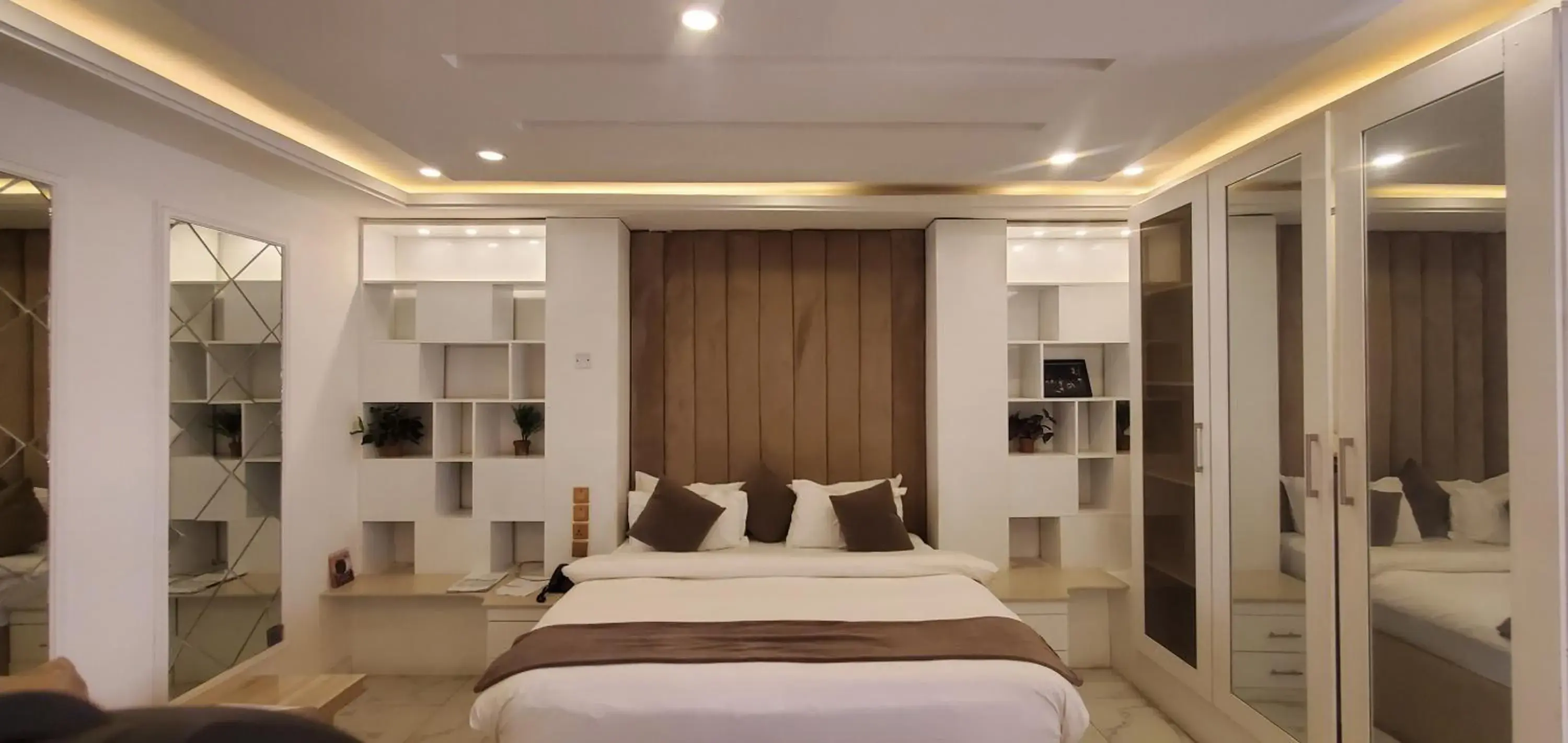 Bed in The Palms Hotel Bed in The Palms Hotel