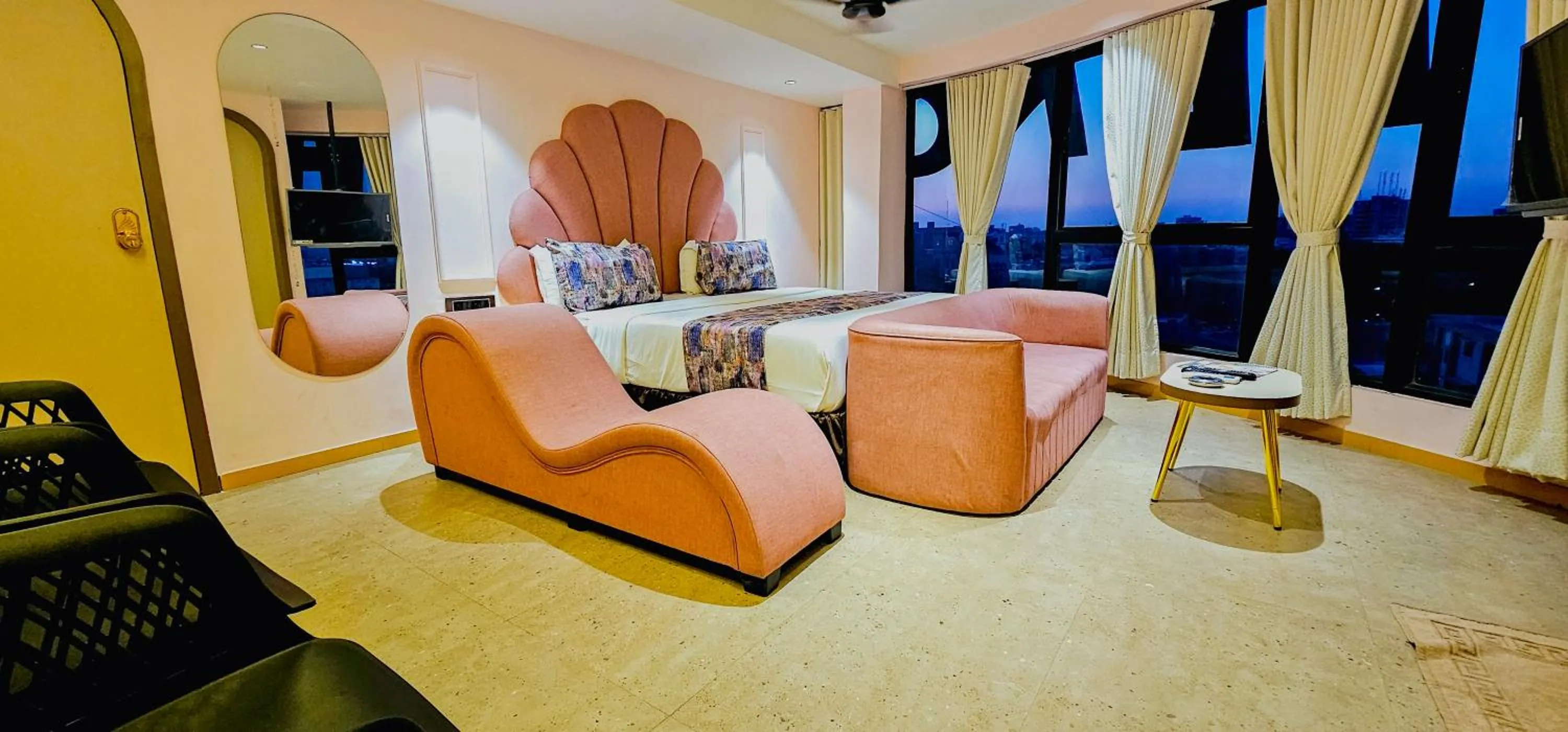 Photo of the whole room in Hotel Nova Bling