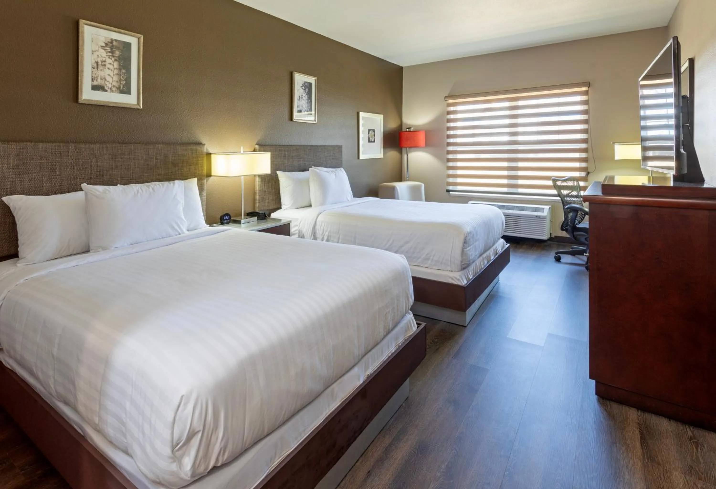 Bed in Grandstay Hotel & Suites