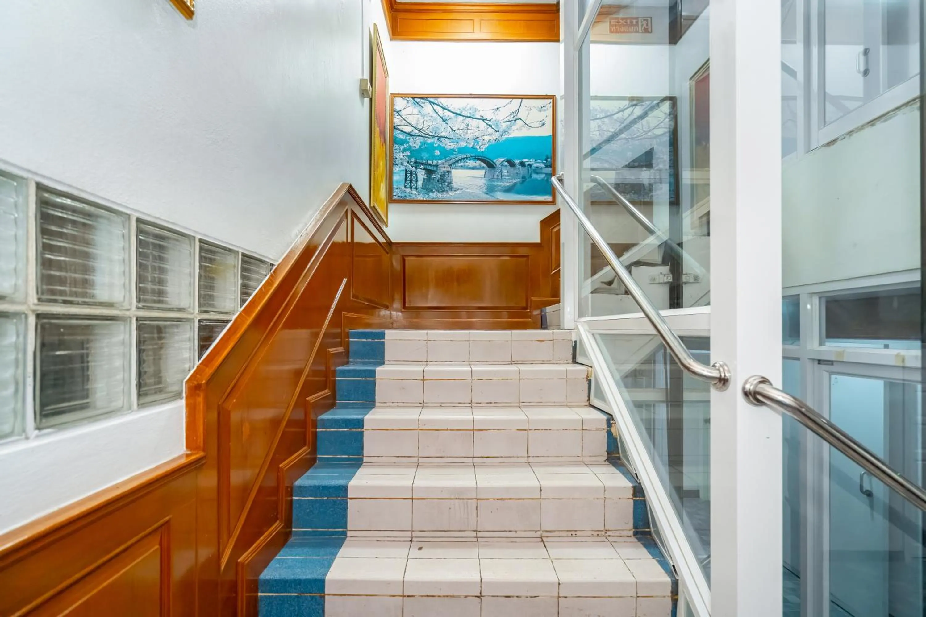 Property building in Patong Social Hotel & Restaurant