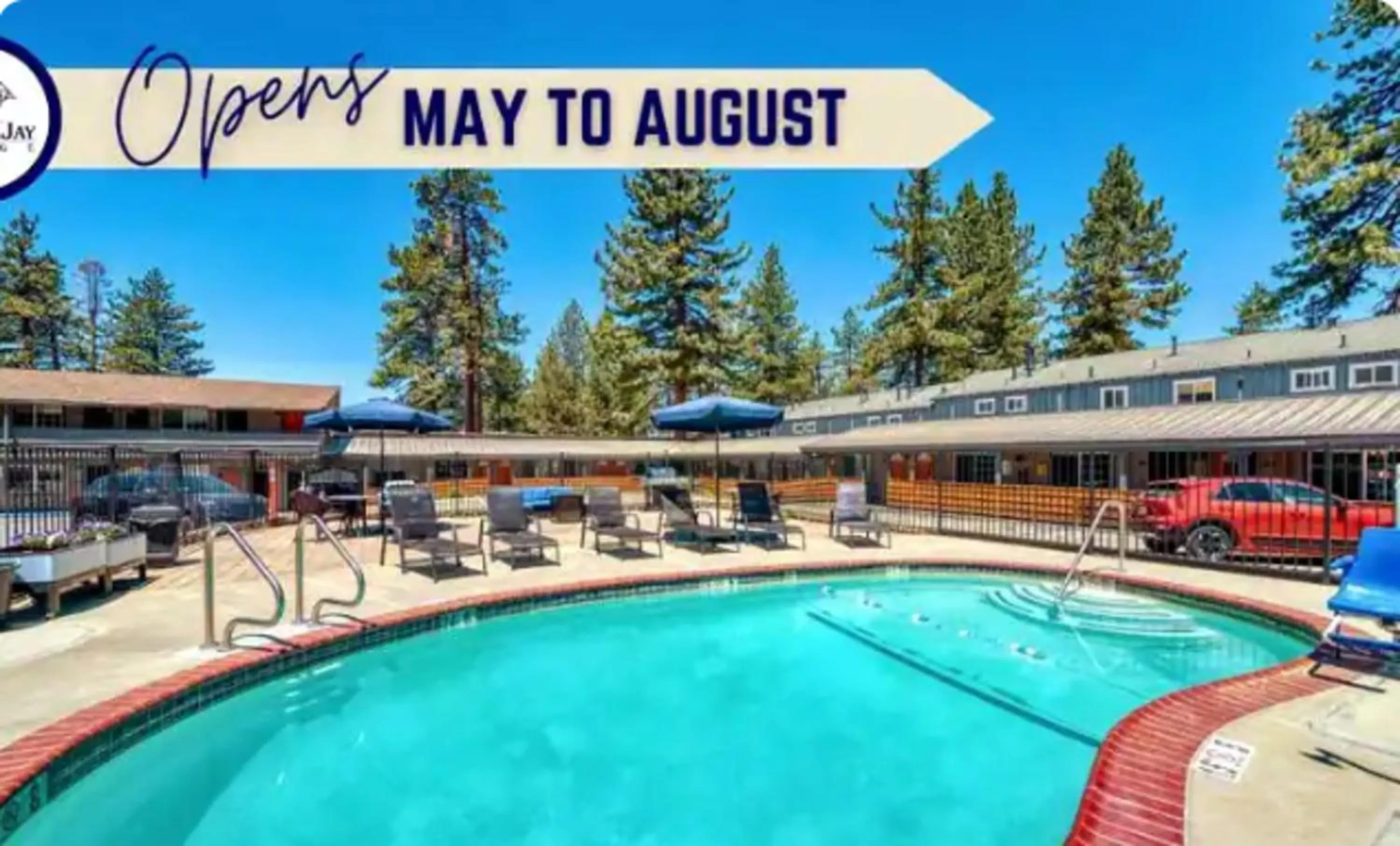 Swimming pool in Blue Jay Lodge