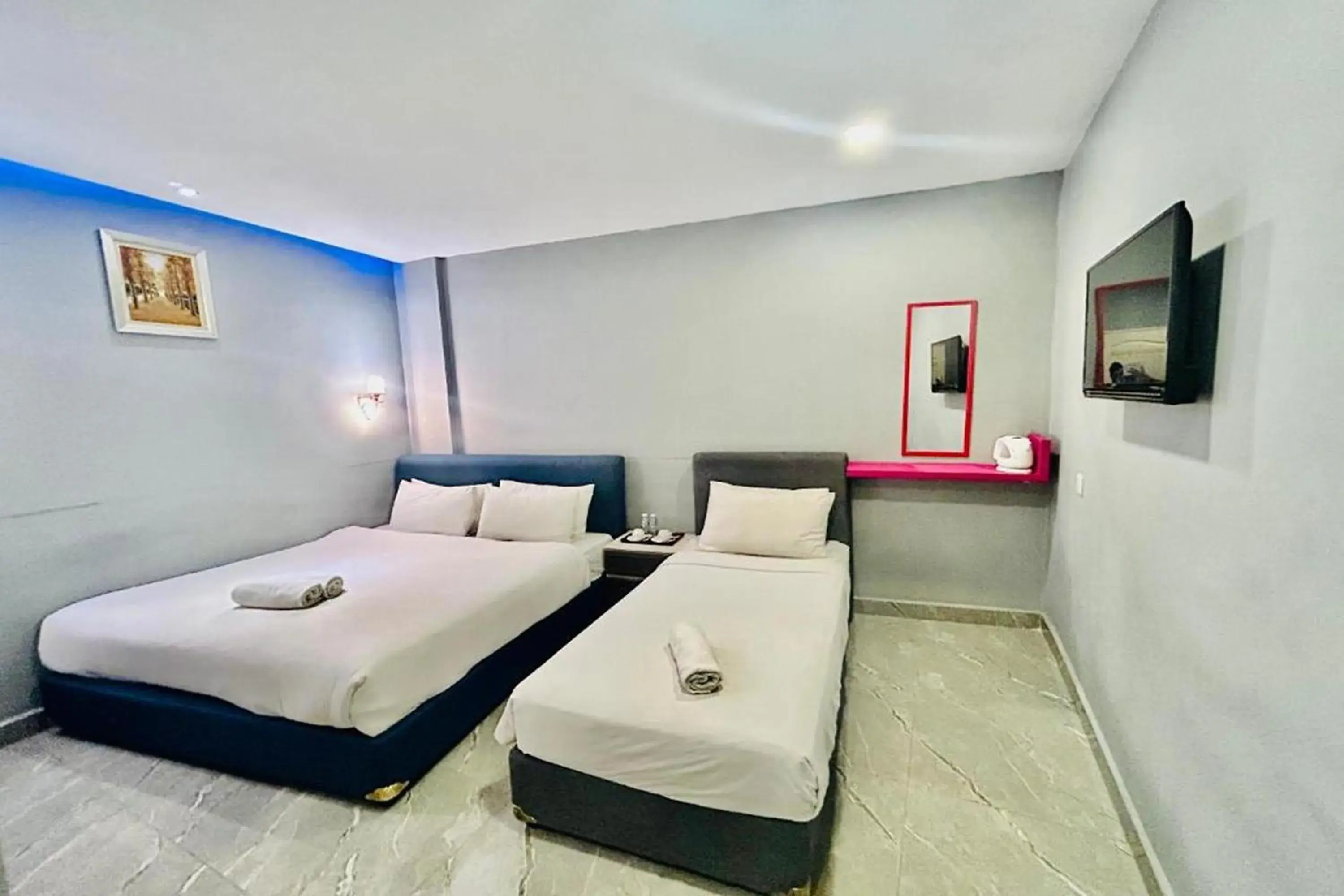 Triple Room in Hotel Dlima Inn Bukit Bintang Triple Room in Hotel Dlima Inn Bukit Bintang