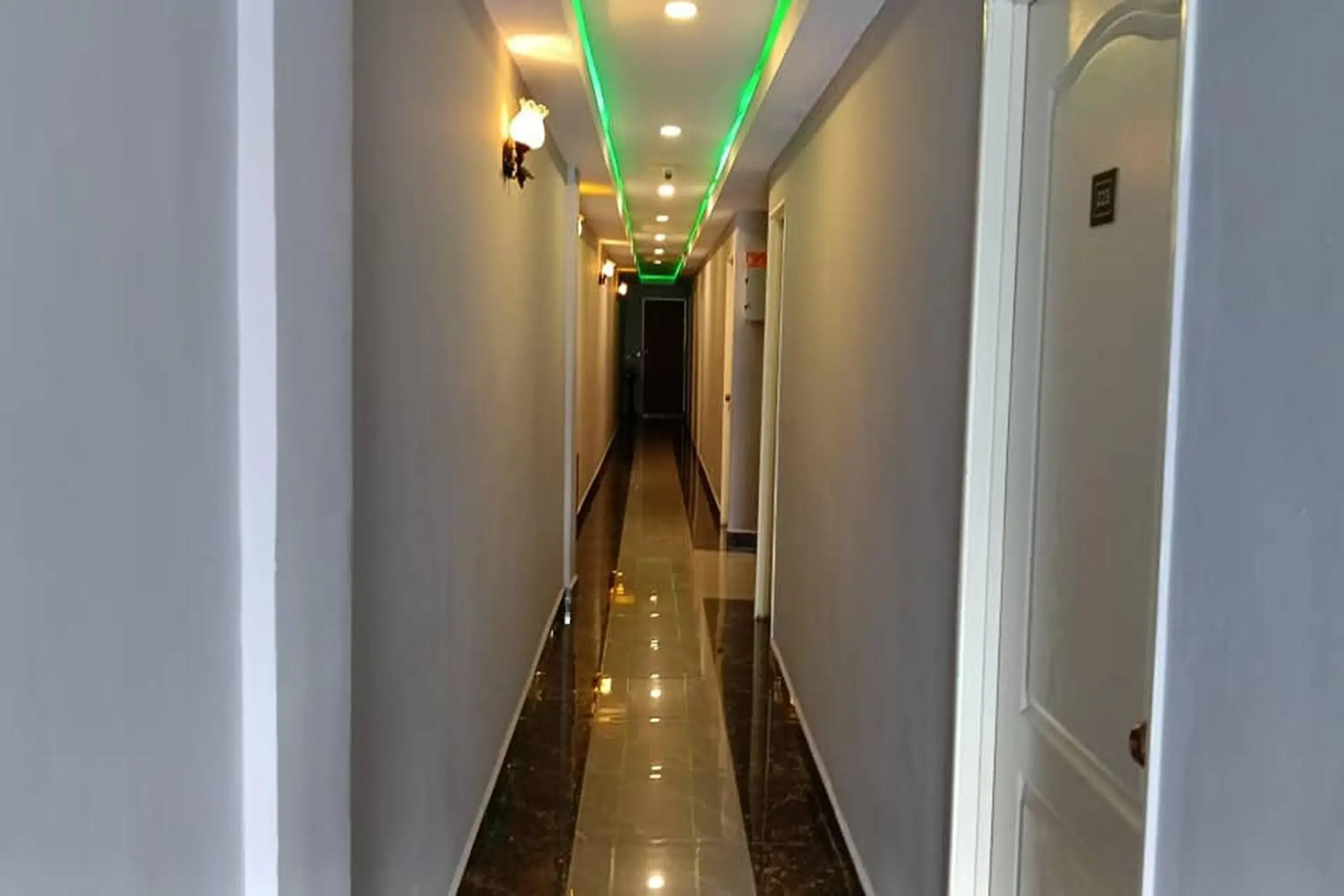 Property building in Hotel Dlima Inn Bukit Bintang Property building in Hotel Dlima Inn Bukit Bintang