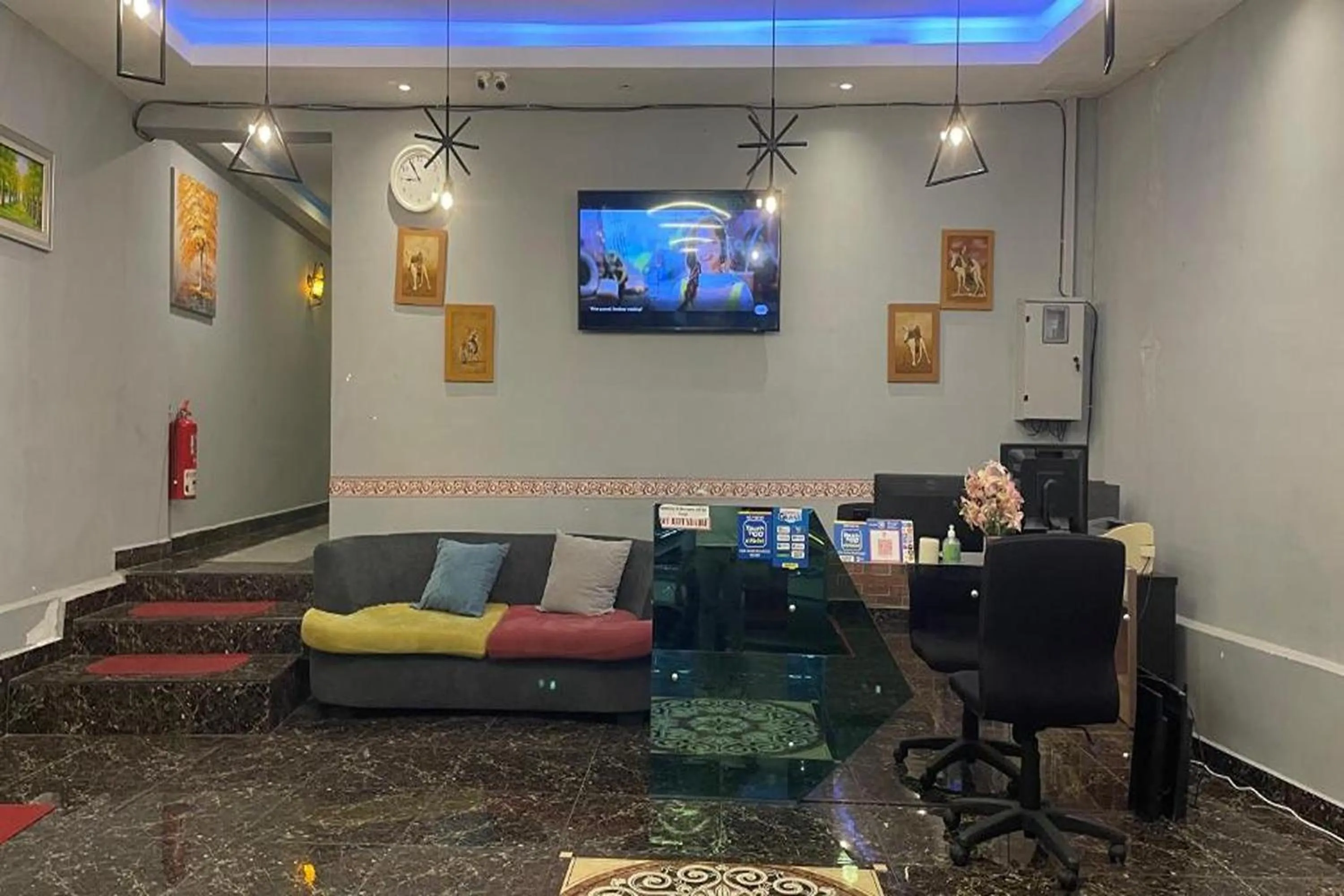 Seating area in Hotel Dlima Inn Bukit Bintang