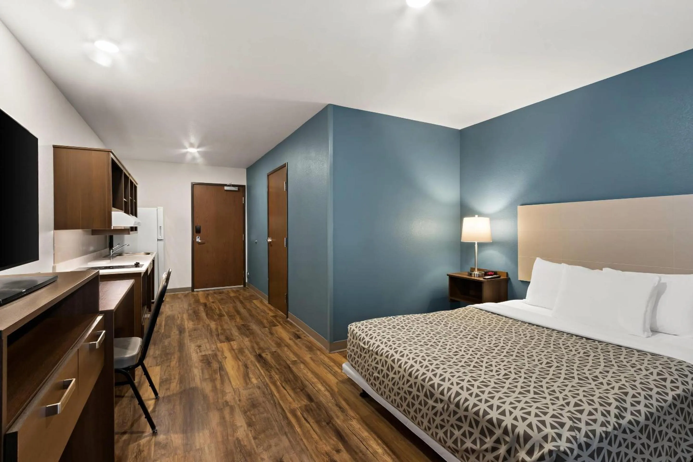 Bedroom, Bed in WoodSpring Suites Tolleson - Phoenix West