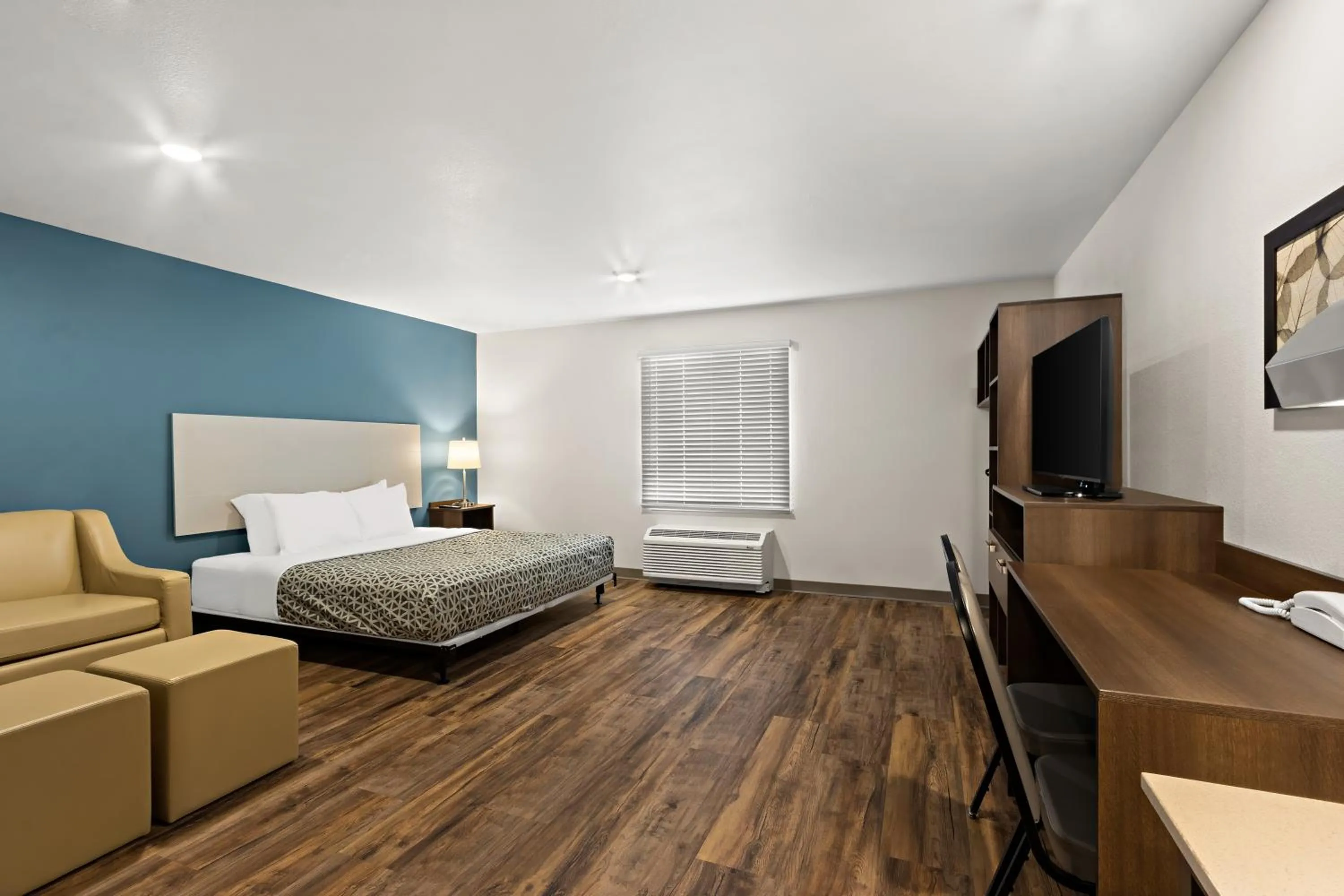 Bedroom, Bed in WoodSpring Suites Tolleson - Phoenix West