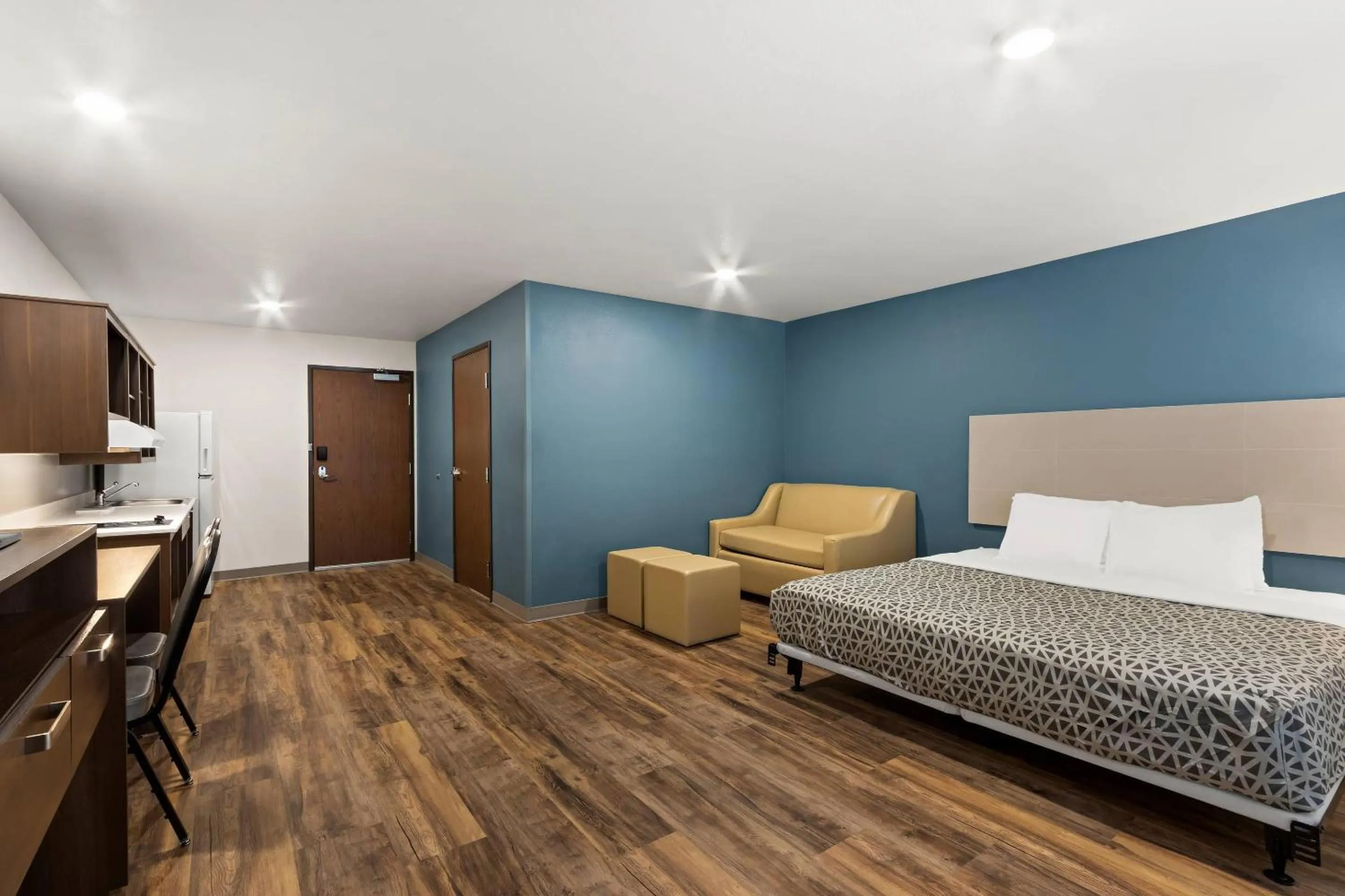 Bedroom, Bed in WoodSpring Suites Tolleson - Phoenix West