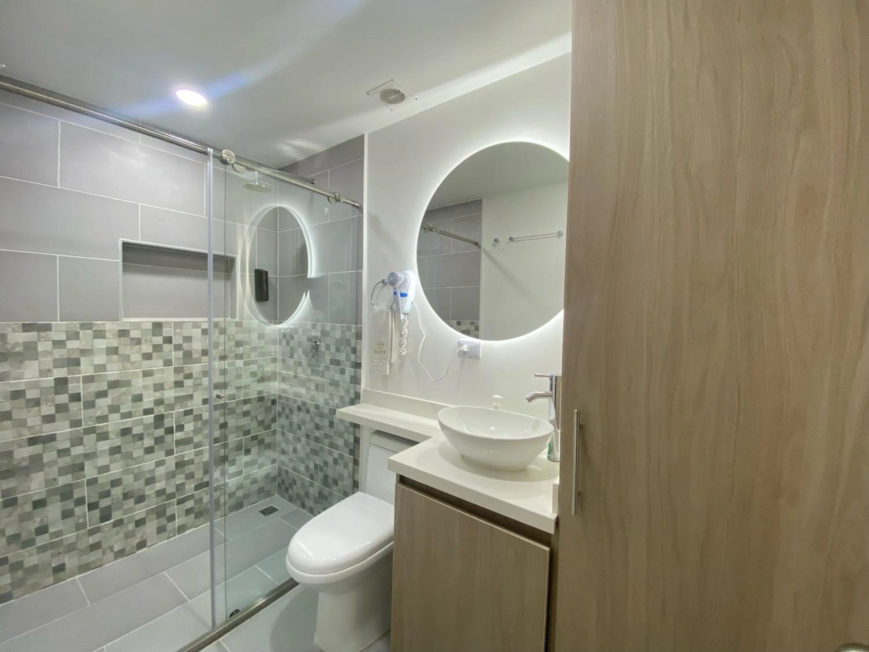 Maidy Luxury Hotel