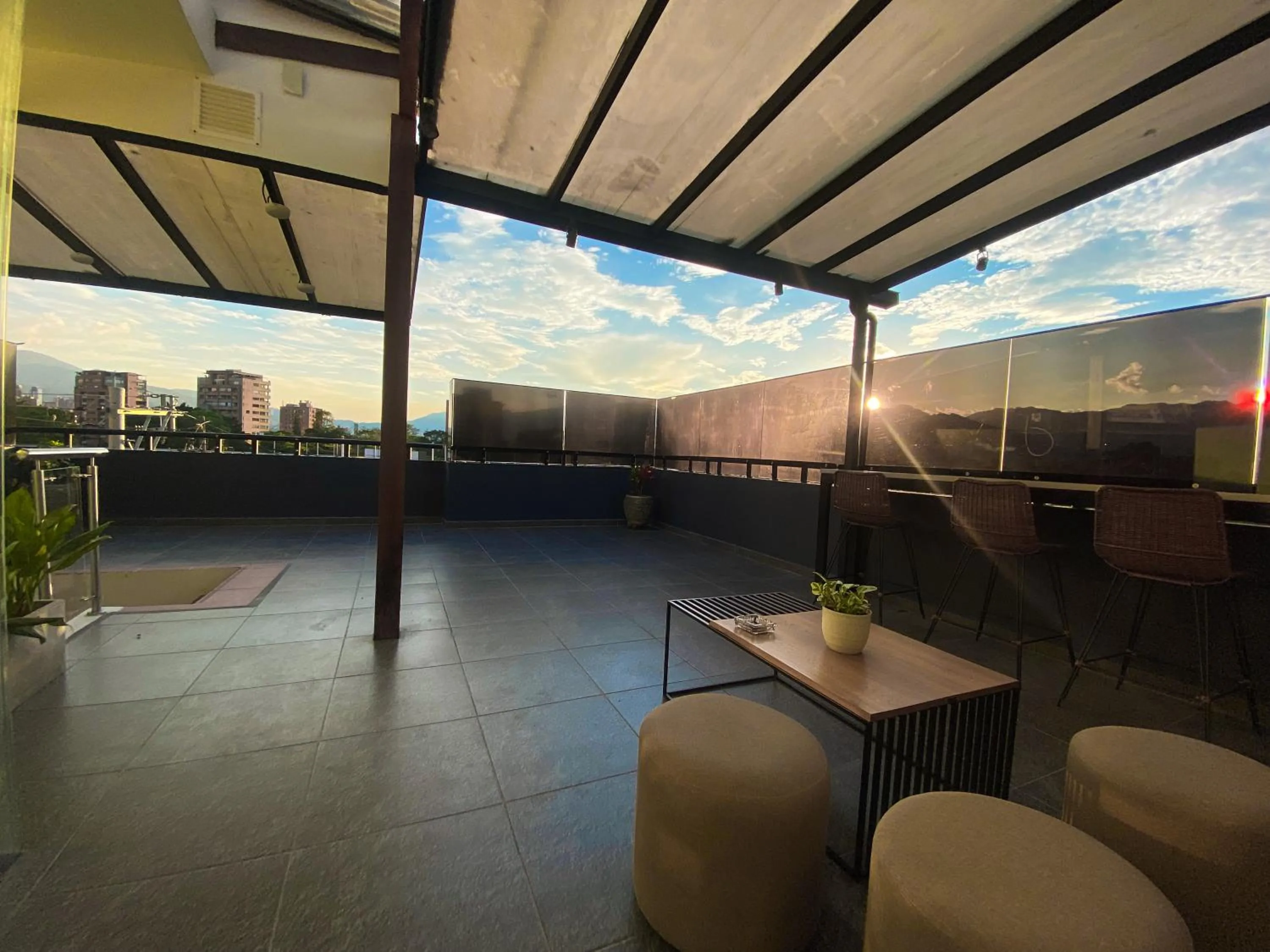 Maidy Luxury Hotel