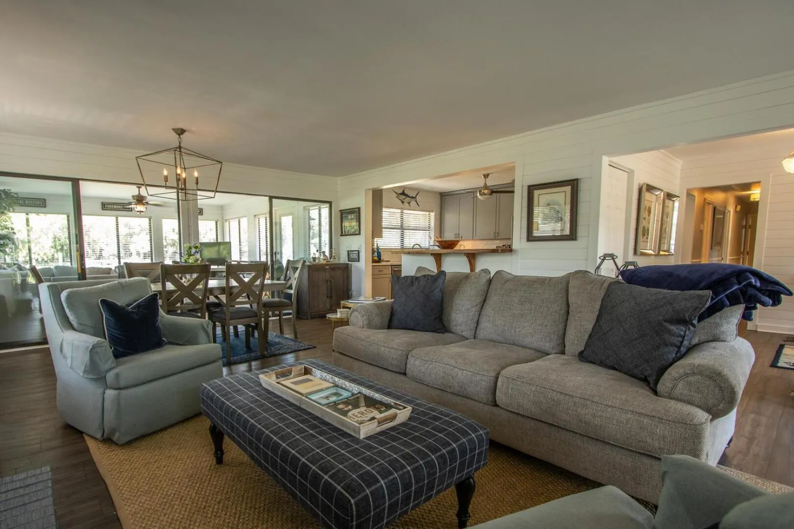 Living room in 377 Tarpon Blv