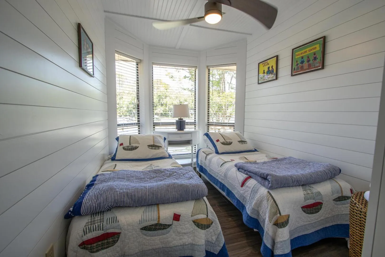 Bed in 377 Tarpon Blv