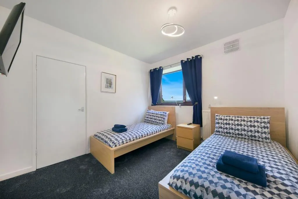 Bed in Faulds Crescent Lodge ✪ Grampian Lettings Ltd
