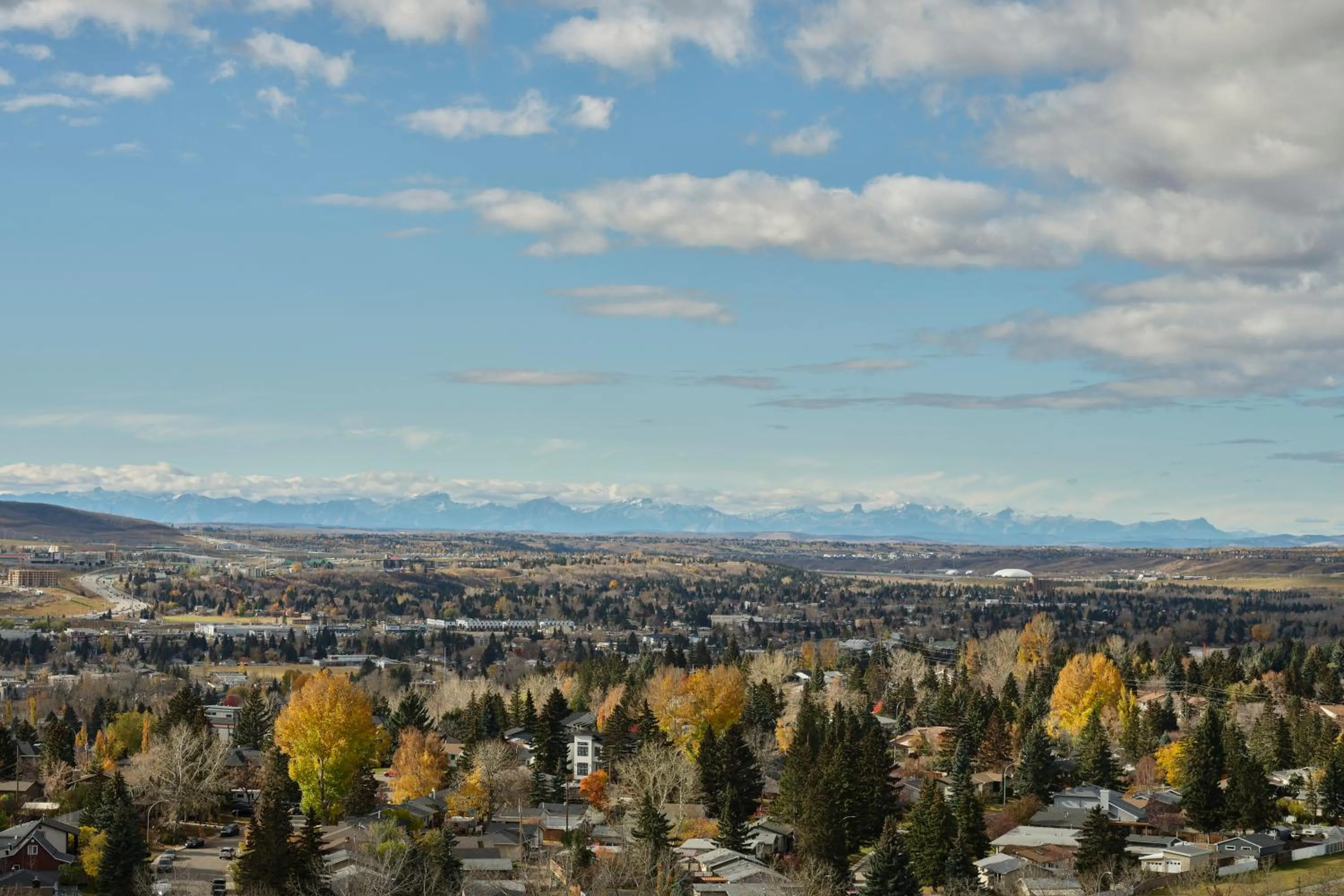 Mountain view in Alt Hotel Calgary University District