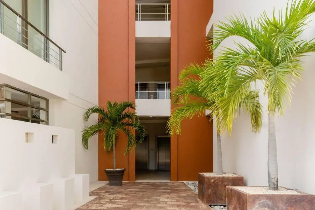 elevator in Hermoso Penthouse Rooftop con alberca