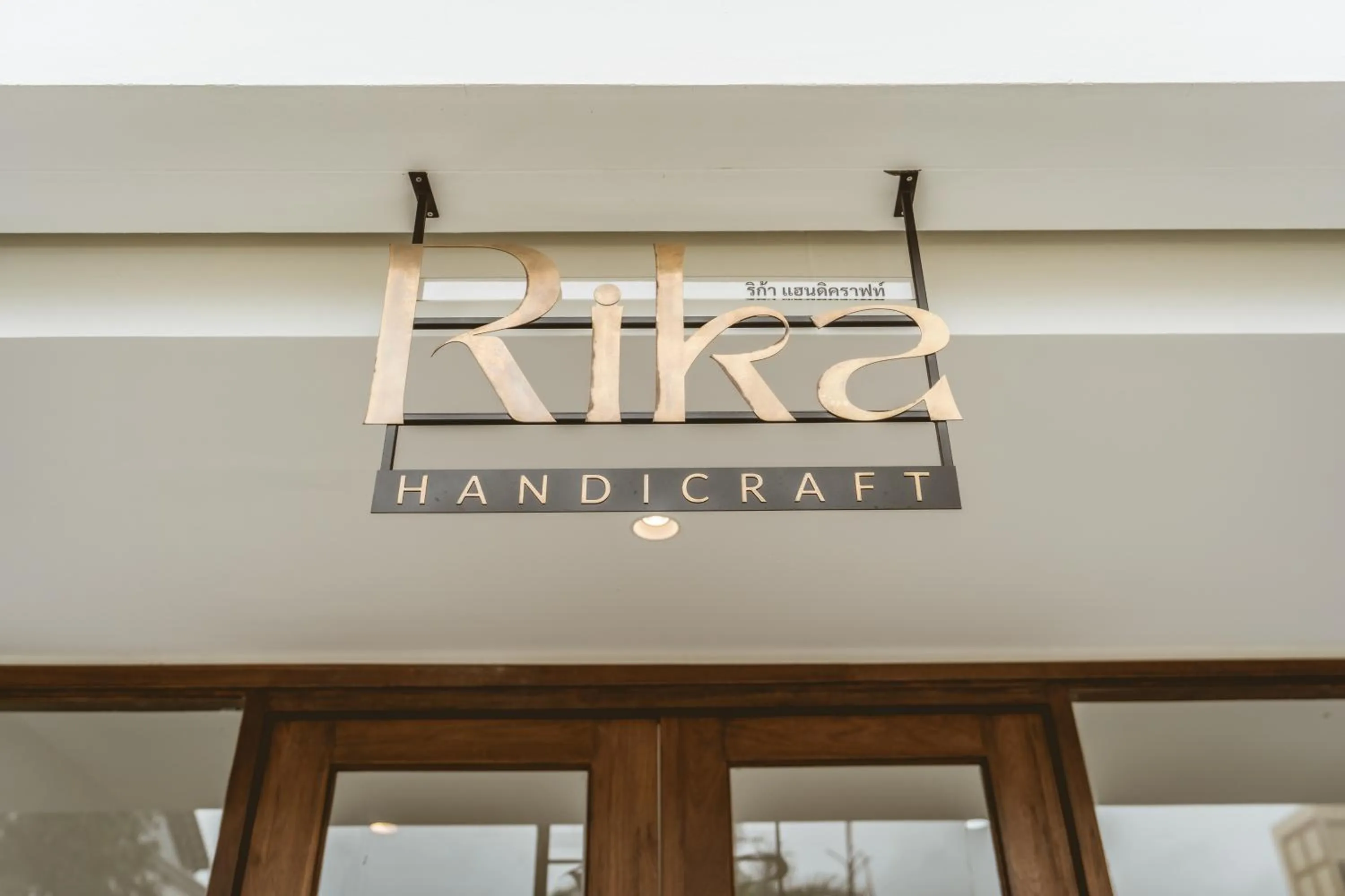 On-site shops in Bandalo Boutique Hotel - Patong Beach Road