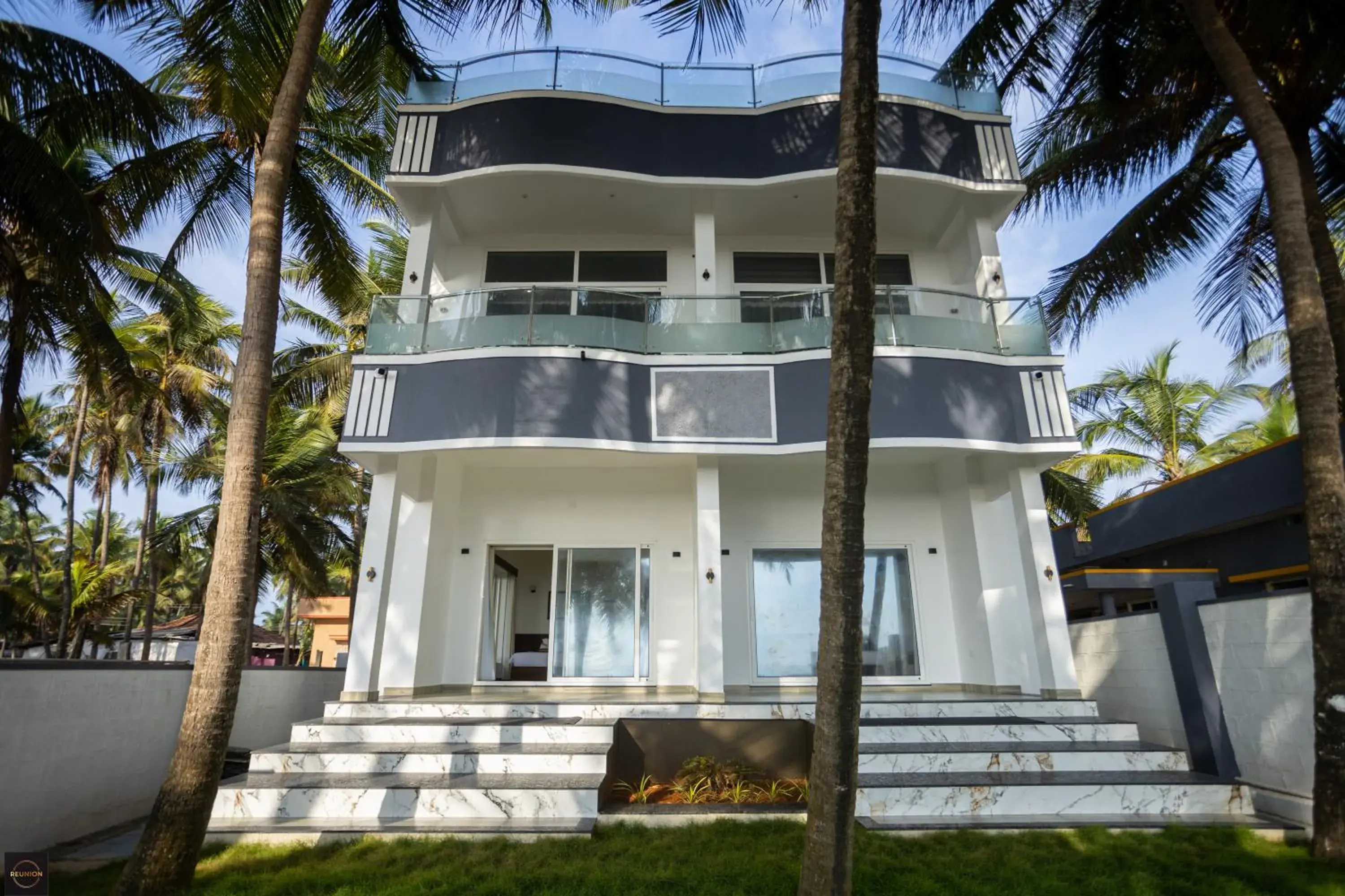 Apartment with Sea View in Reunion Ocean Manor - Beach House Apartment with Sea View in Reunion Ocean Manor - Beach House