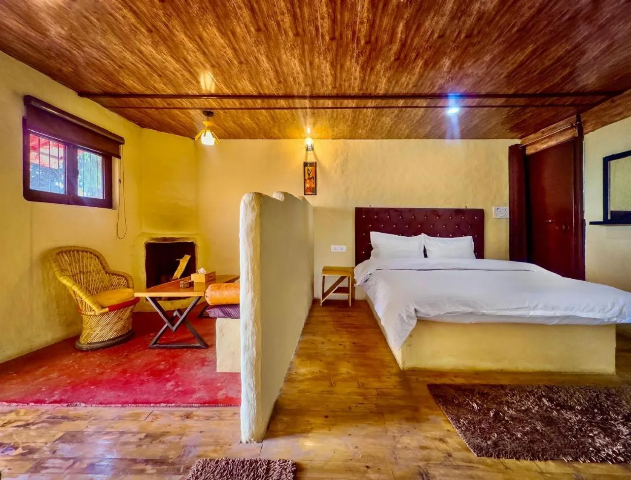 Bed in Kana Mud An Ethnic Village Resort - Beautiful View of Gangotri Mountains