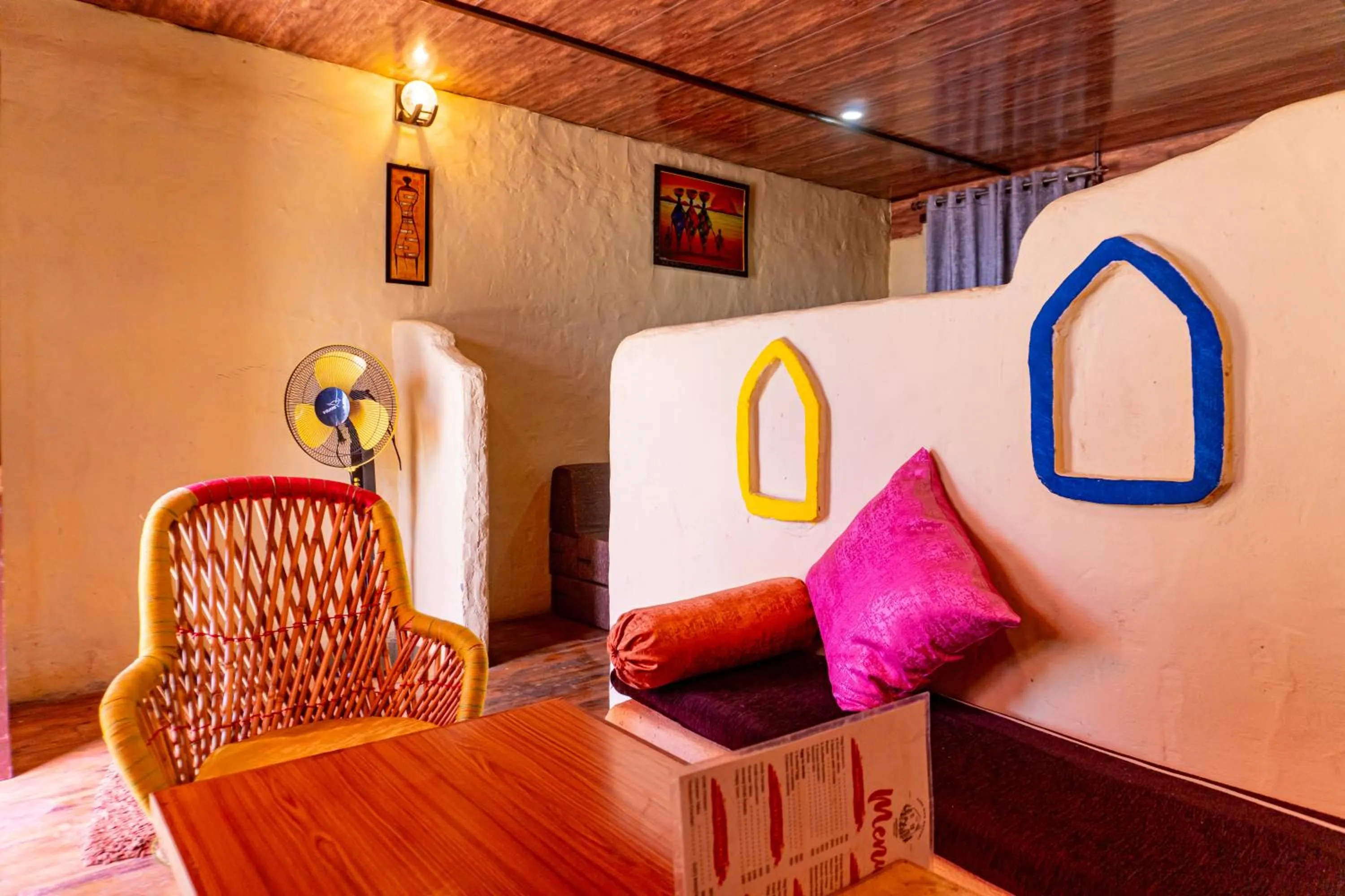 Bedroom in Kana Mud An Ethnic Village Resort - Beautiful View of Gangotri Mountains