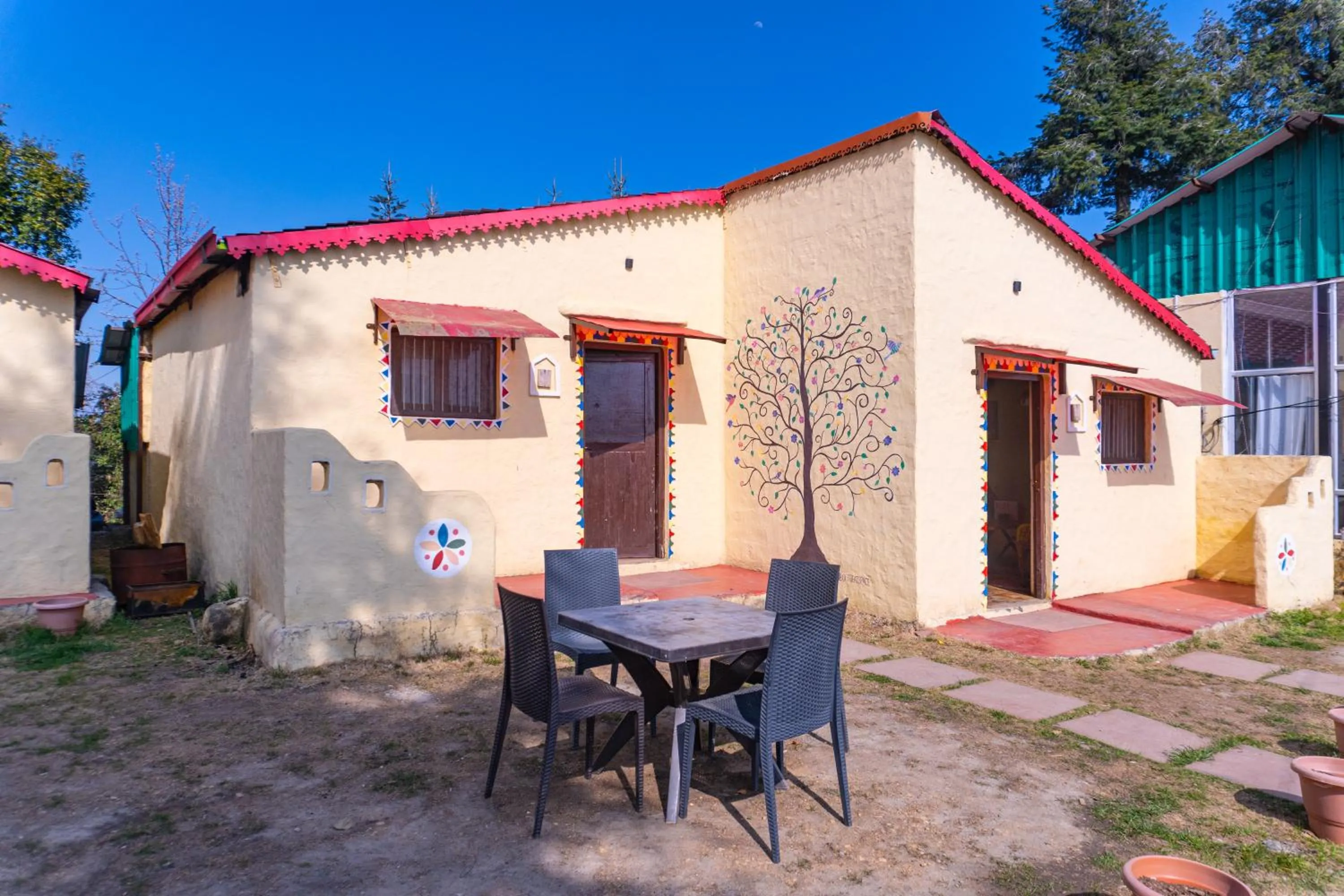 Property building in Kana Mud An Ethnic Village Resort - Beautiful View of Gangotri Mountains