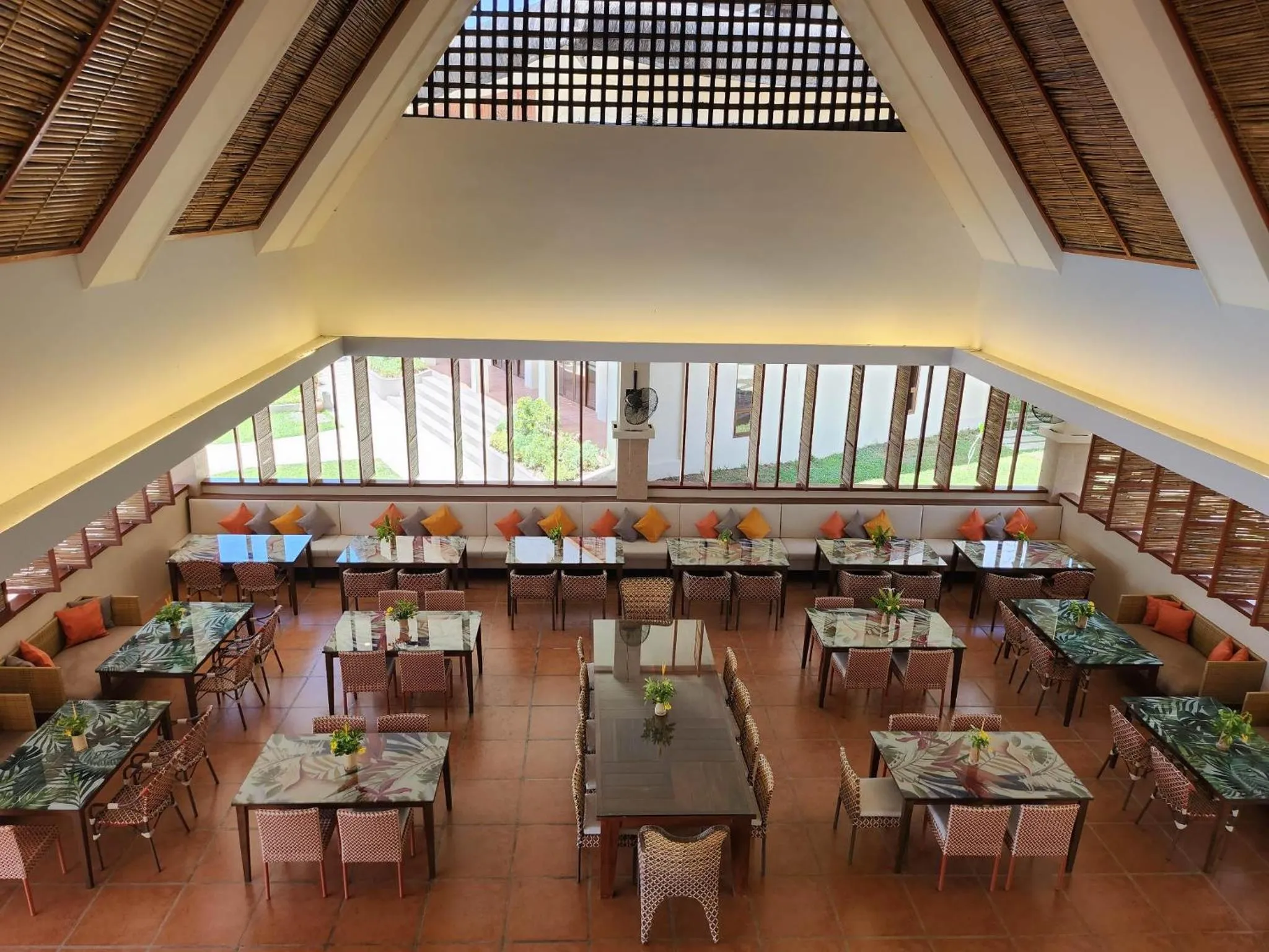 Restaurant/places to eat in Costa Celine Beach Resort
