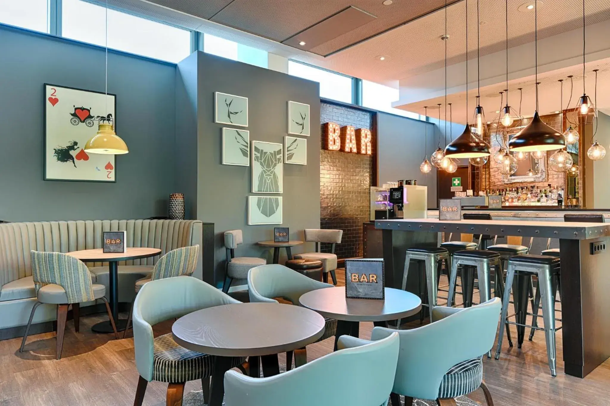 Lounge or bar in Premier Inn Hannover City University Lounge or bar in Premier Inn Hannover City University